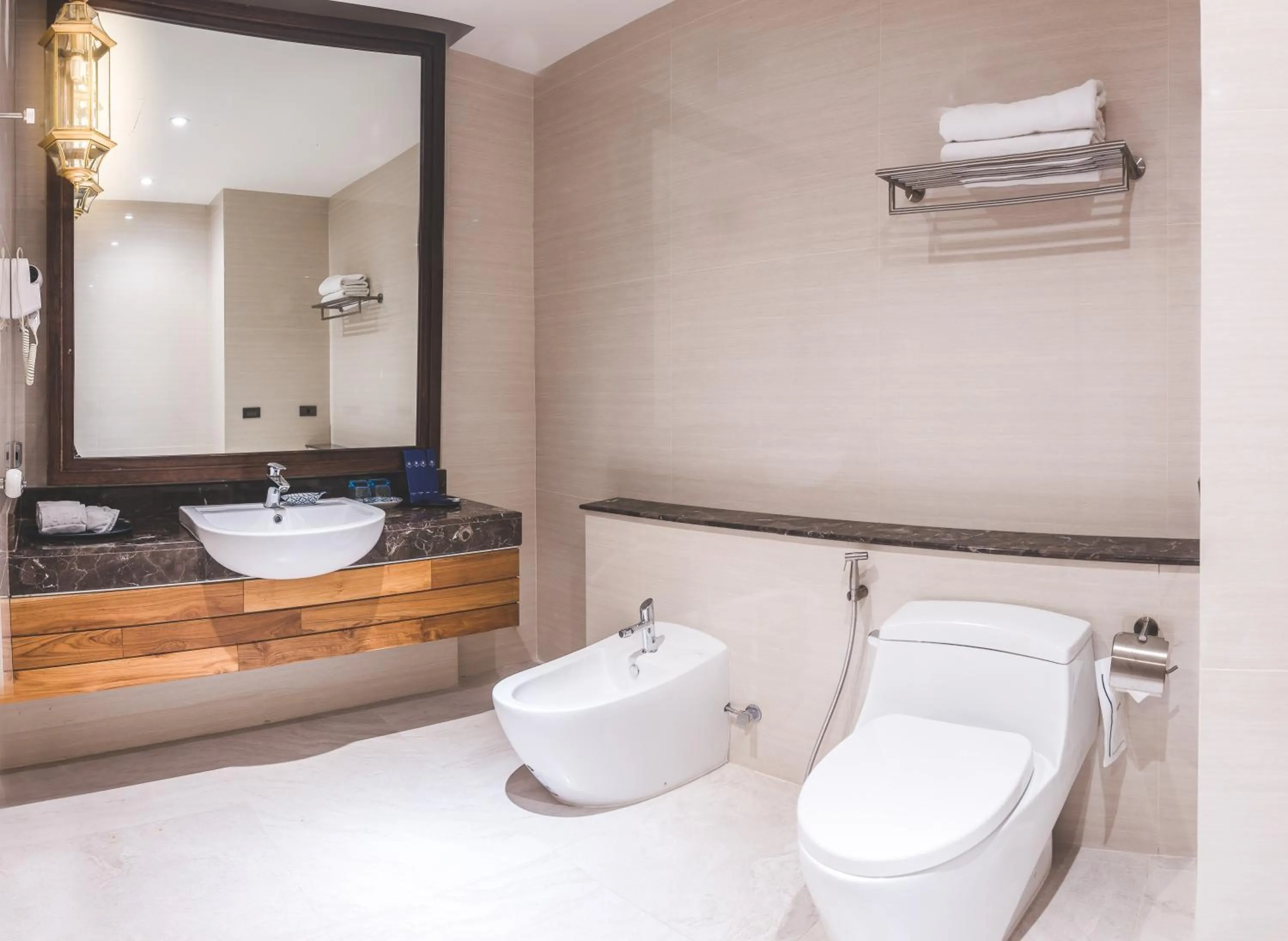 Bathroom in Katathong Golf Resort & Spa