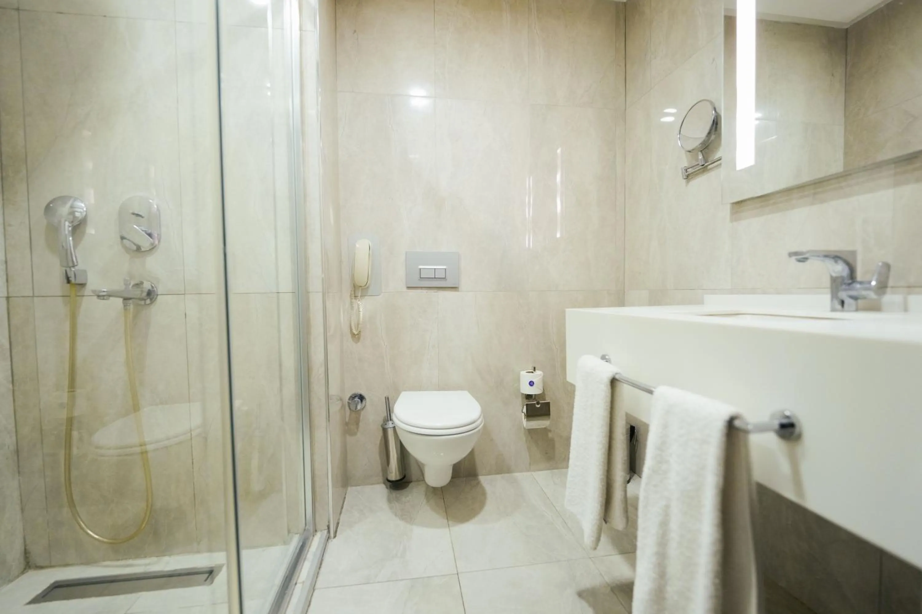 Shower in Trip Bosphorus Taksim Hotel