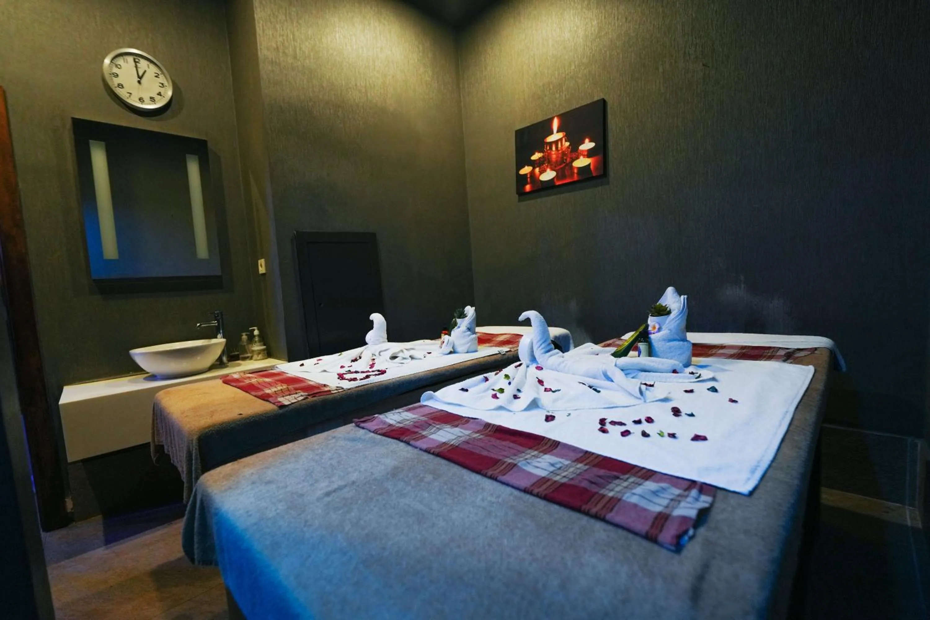 Spa and wellness centre/facilities, Bed in Trip Bosphorus Taksim Hotel