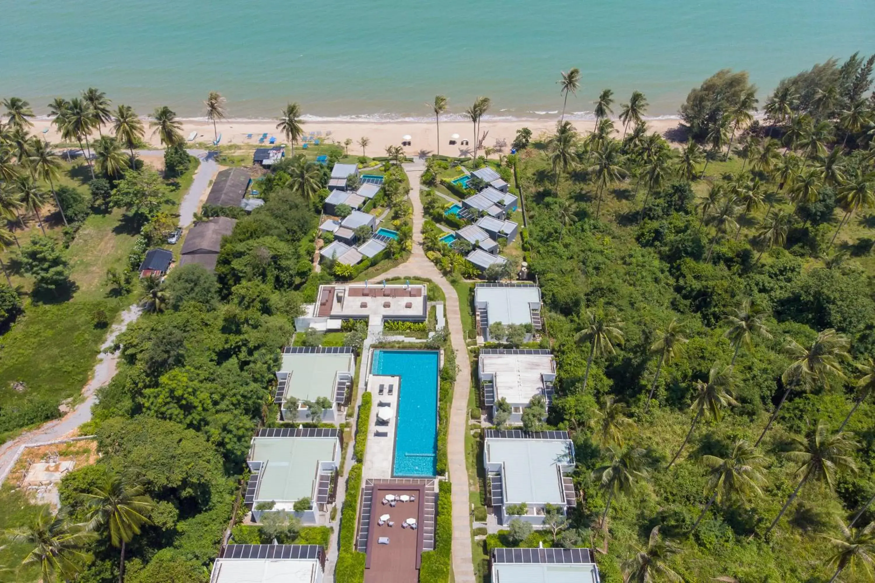 Property building in SEAnery Beach Resort Property building in SEAnery Beach Resort