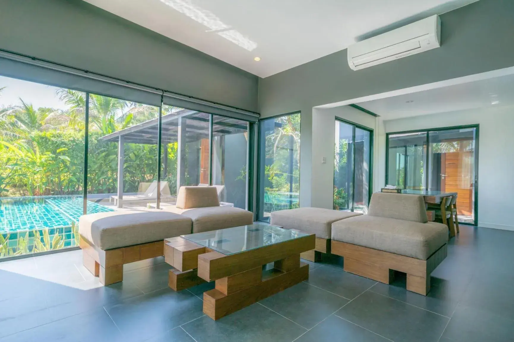 Living room in SEAnery Beach Resort Living room in SEAnery Beach Resort