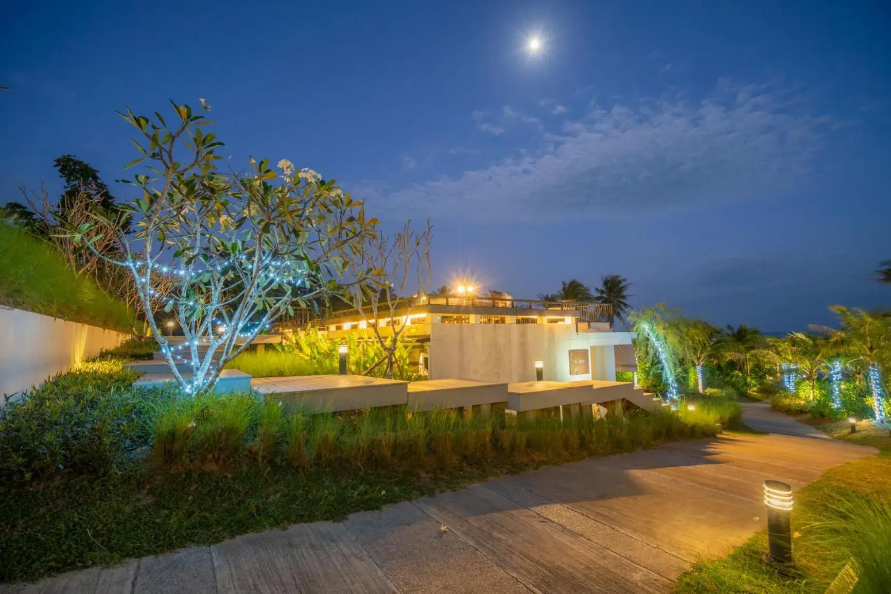 Restaurant/places to eat in SEAnery Beach Resort Restaurant/places to eat in SEAnery Beach Resort