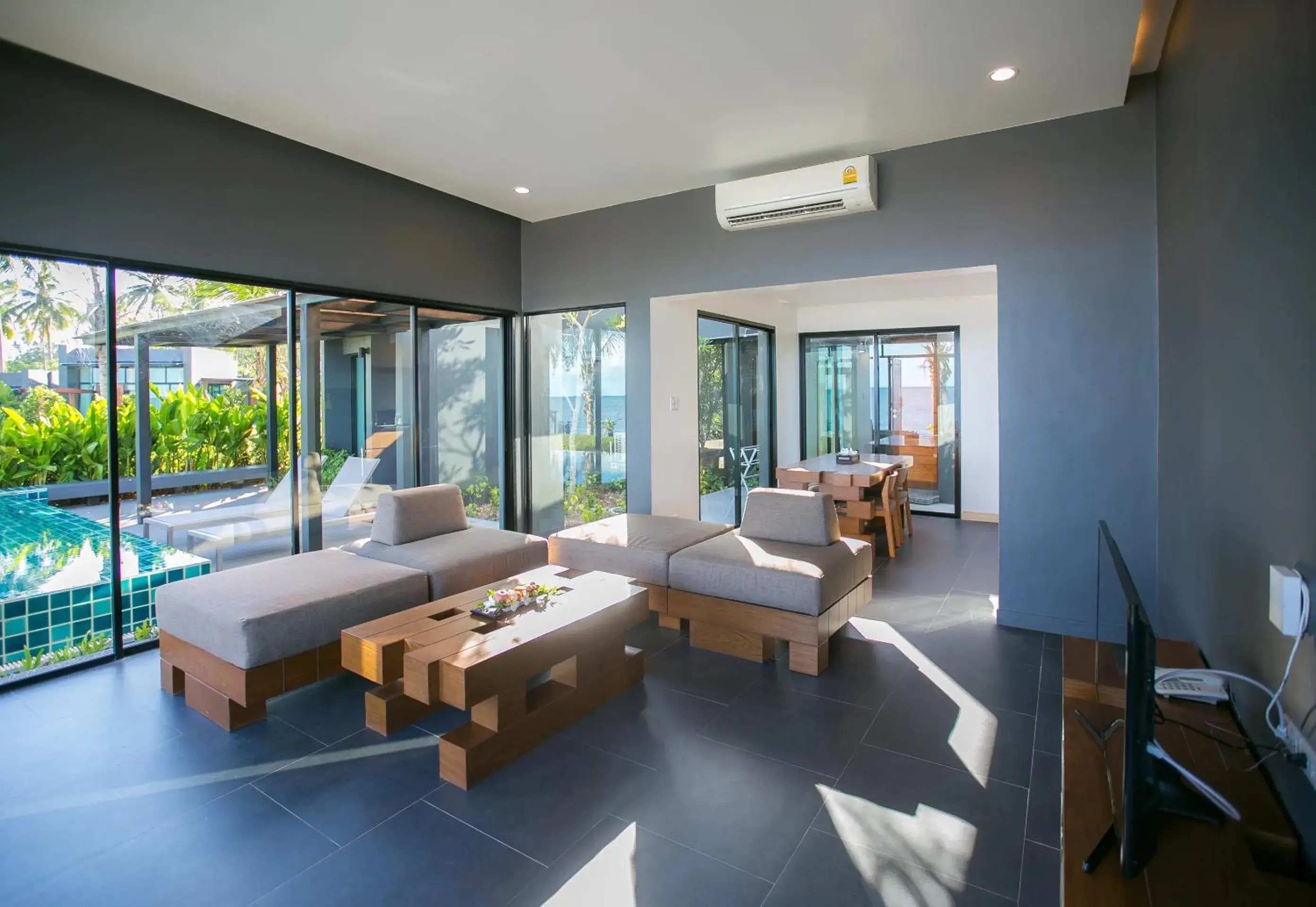 Living room in SEAnery Beach Resort Living room in SEAnery Beach Resort