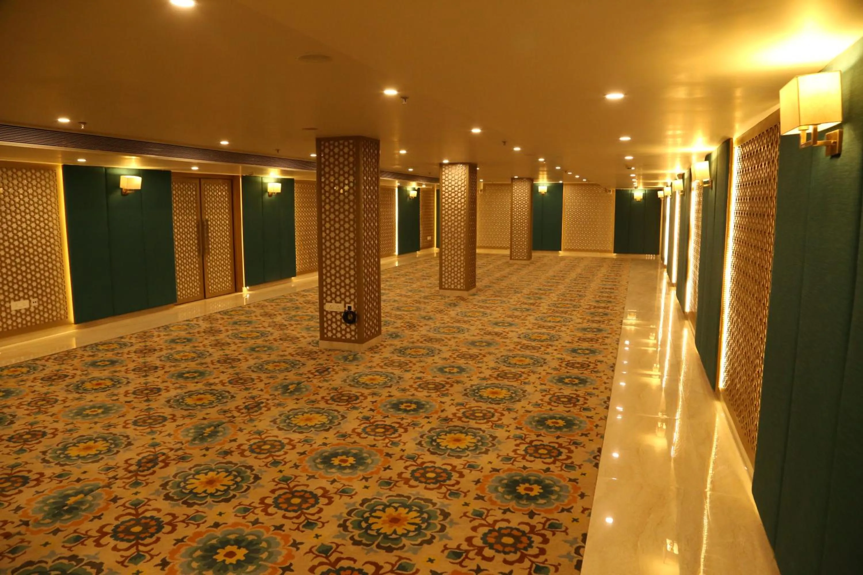 Property building in Comfort Inn Sapphire