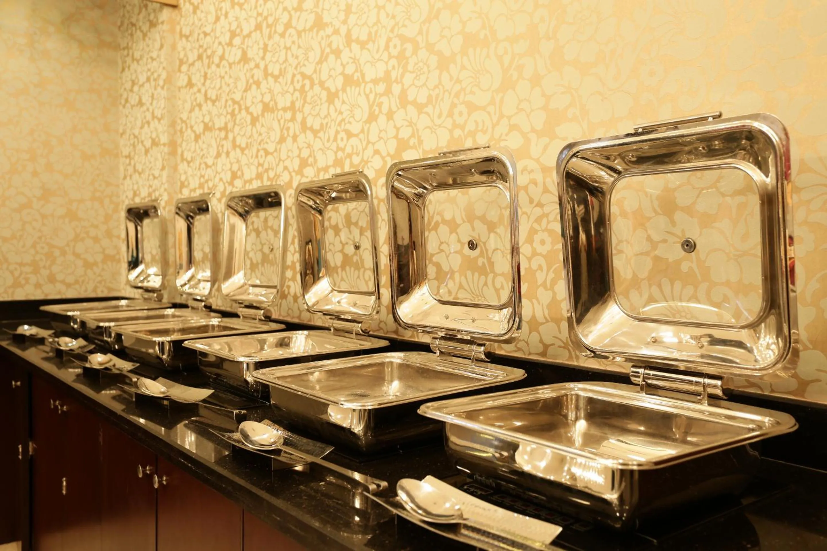 Buffet breakfast in Comfort Inn Sapphire