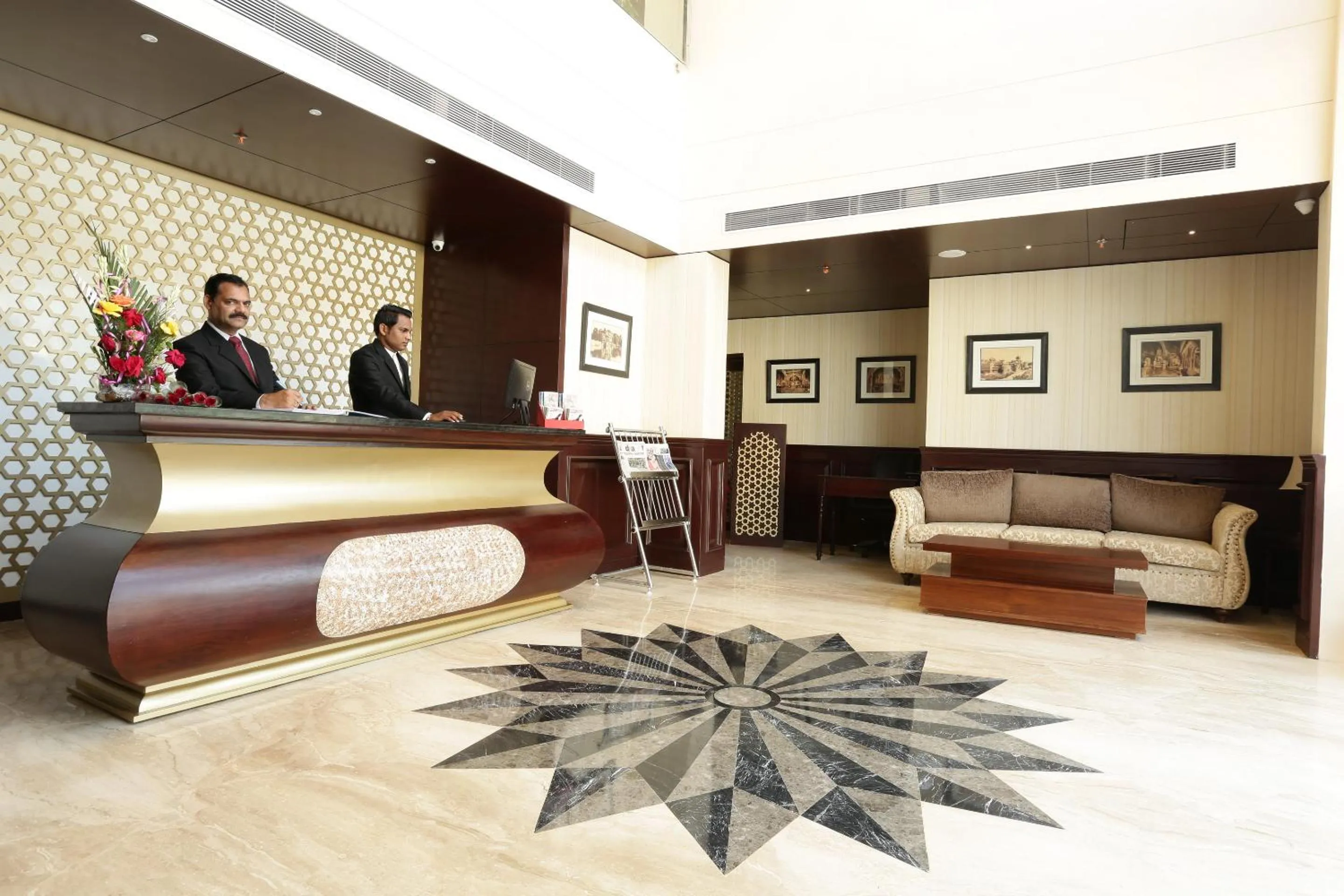 Lobby or reception in Comfort Inn Sapphire