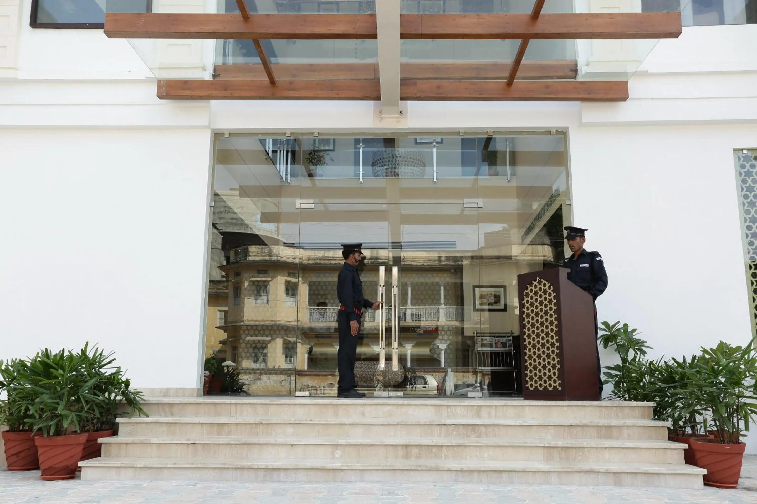 Staff in Comfort Inn Sapphire