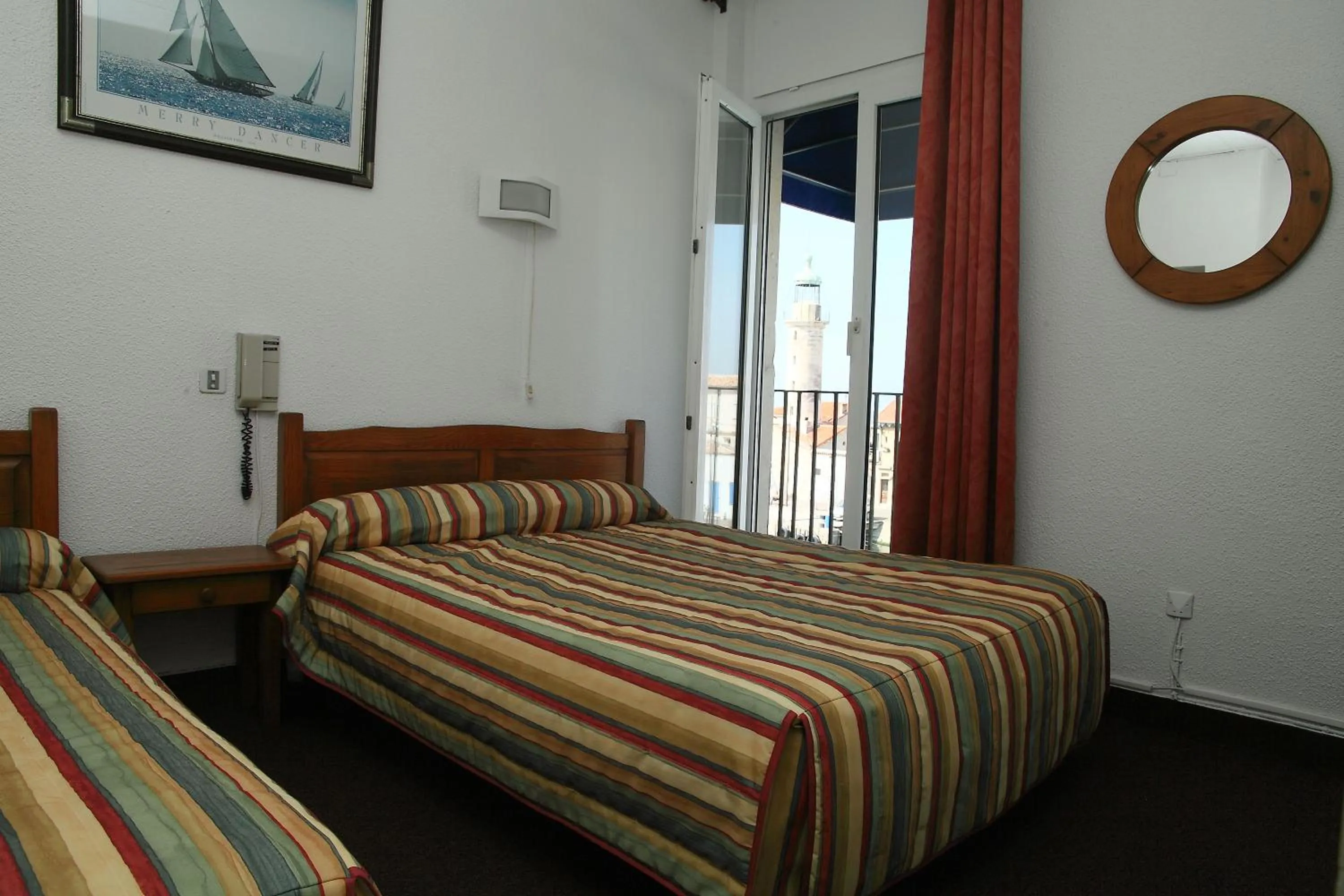Photo of the whole room, Bed in Hôtel Belle Vue d'Angleterre