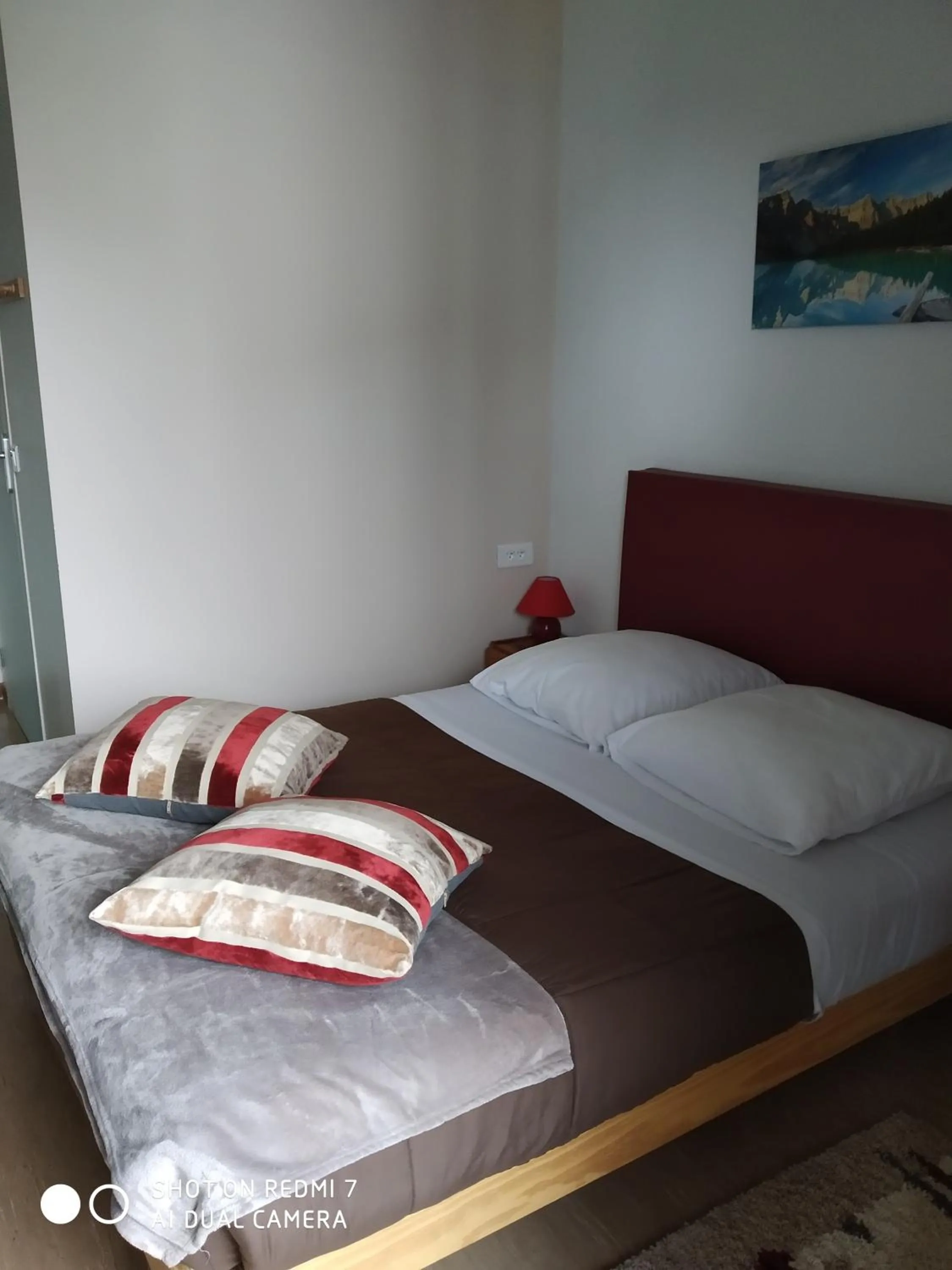 Bed in Chalet Hotel Les Marmottes 2 étoiles NN