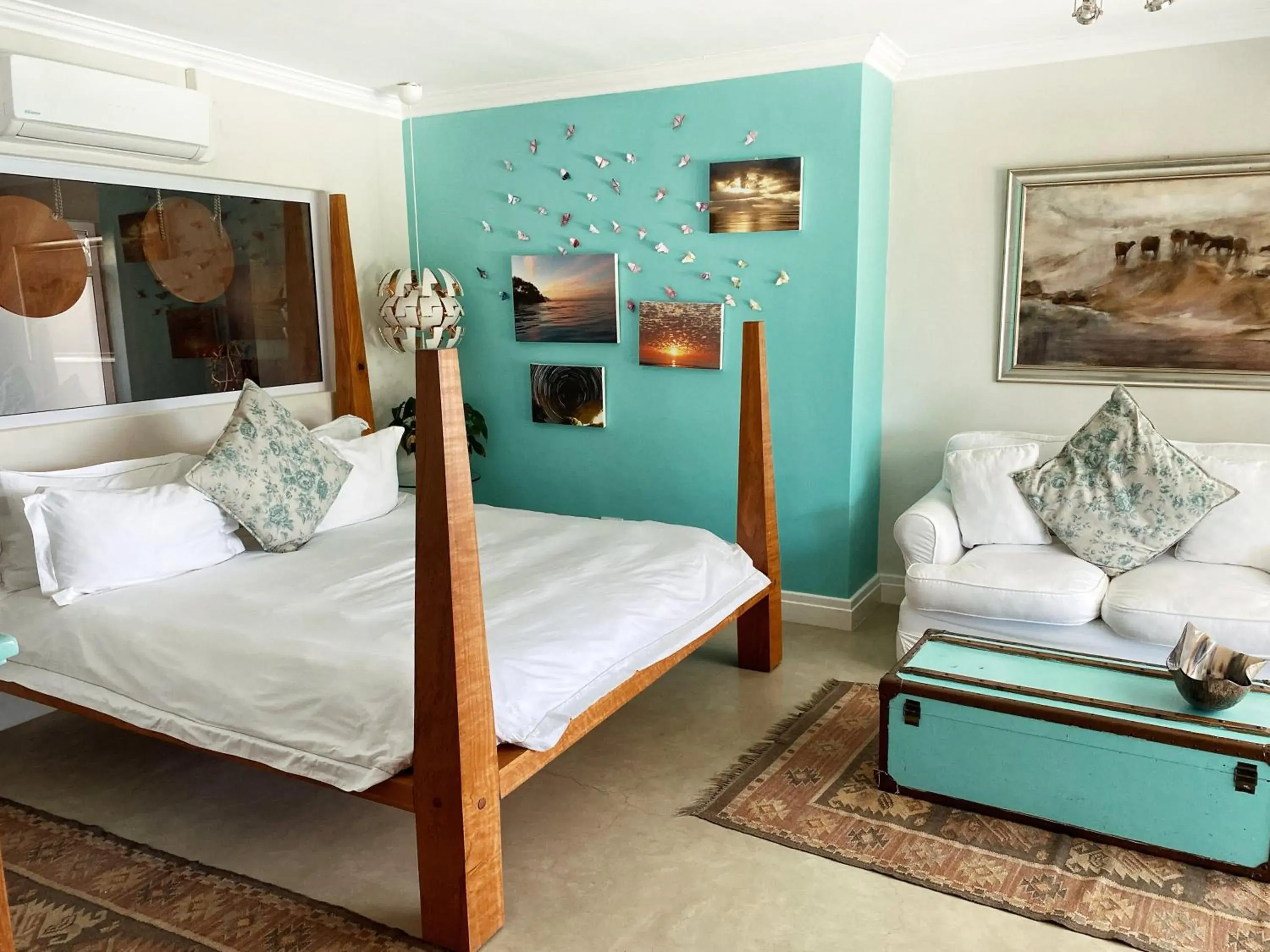 King Room in Residence William French King Room in Residence William French