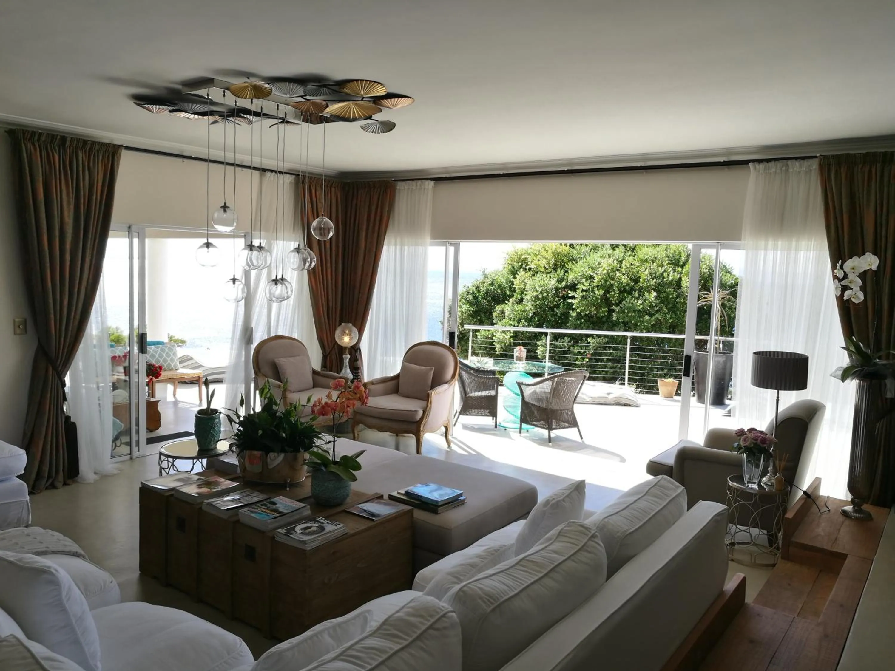 Living room in Residence William French