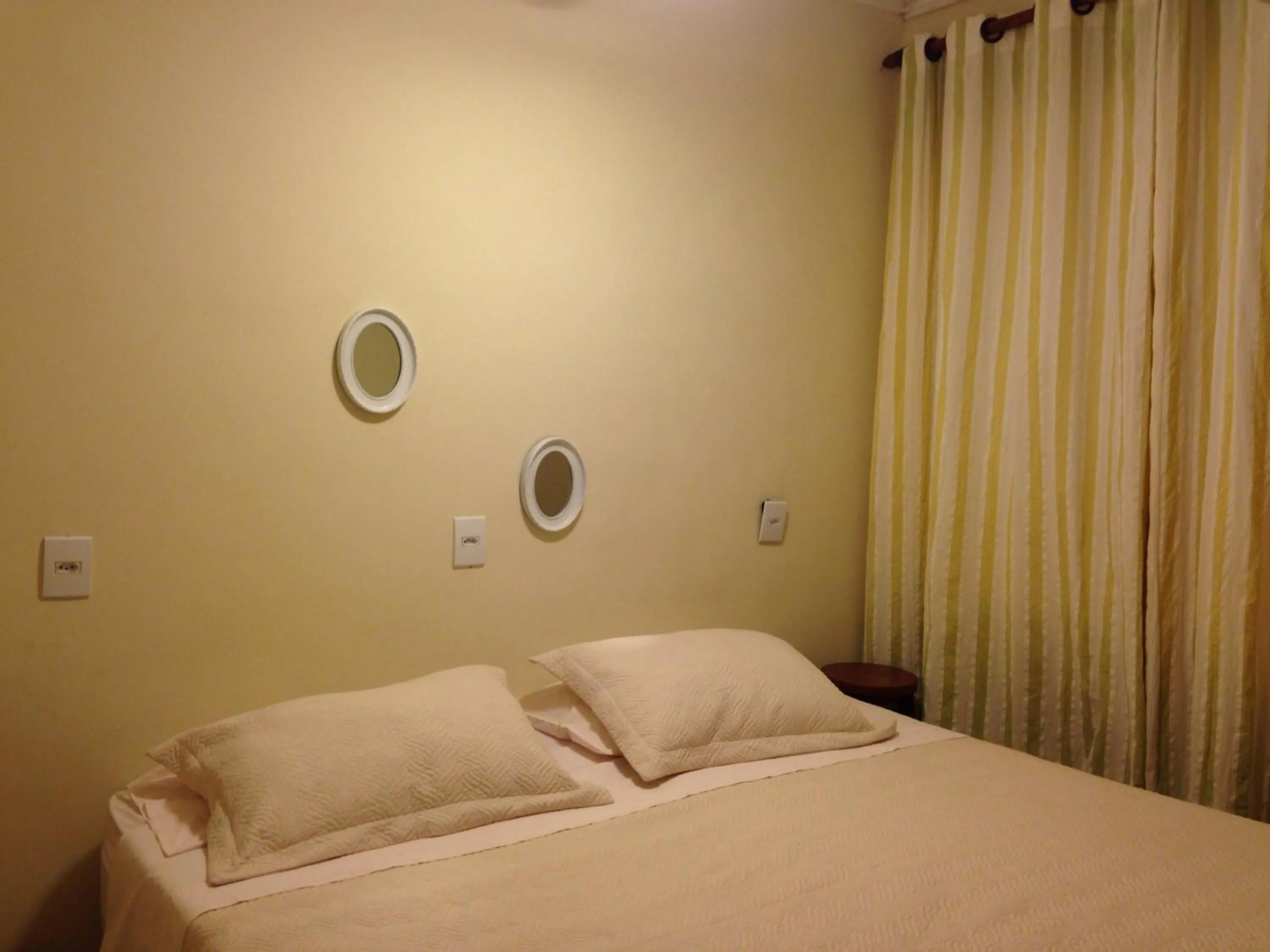 Photo of the whole room, Bed in Condomínio Solar dos Reis