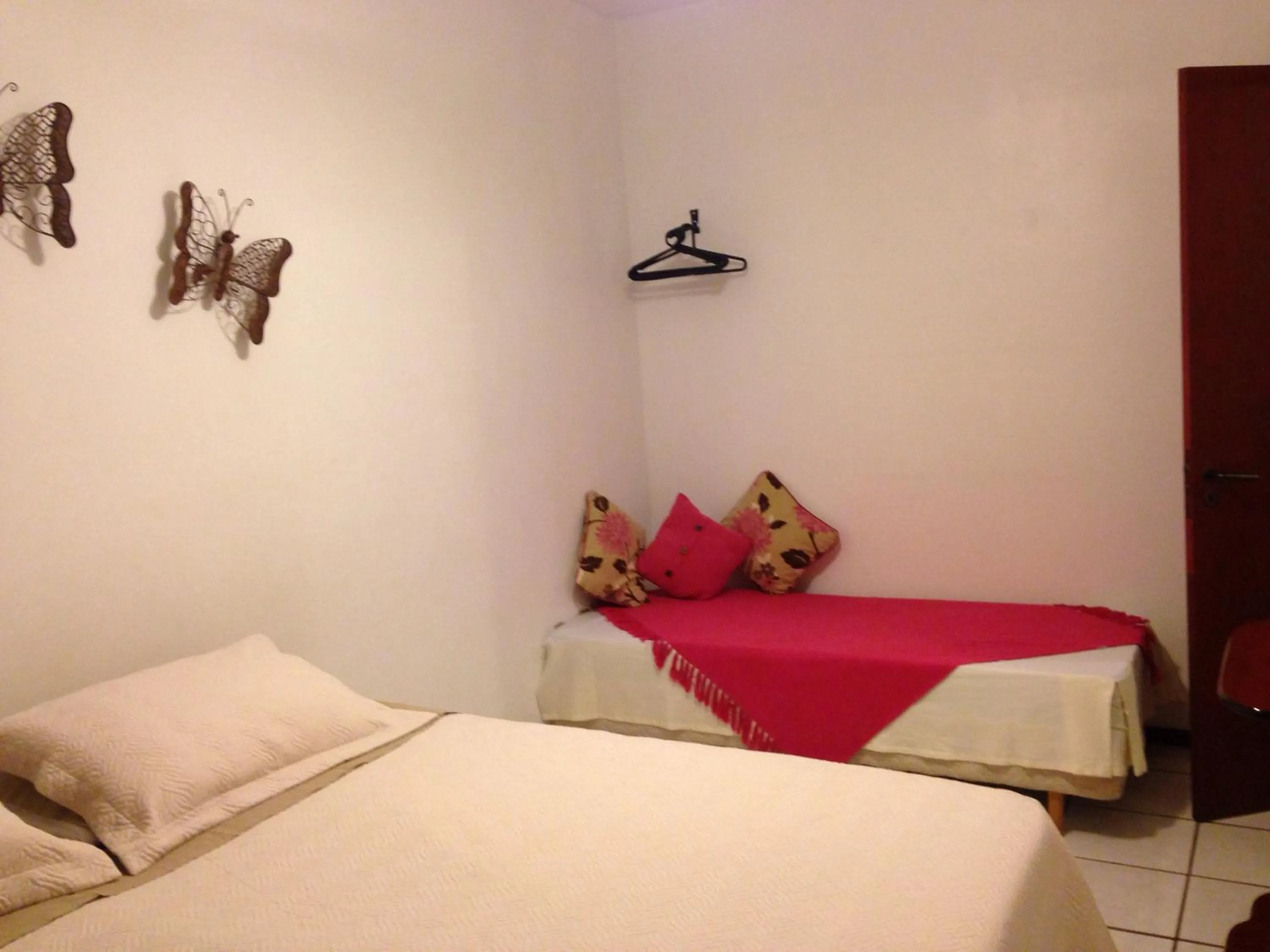 Photo of the whole room, Bed in Condomínio Solar dos Reis