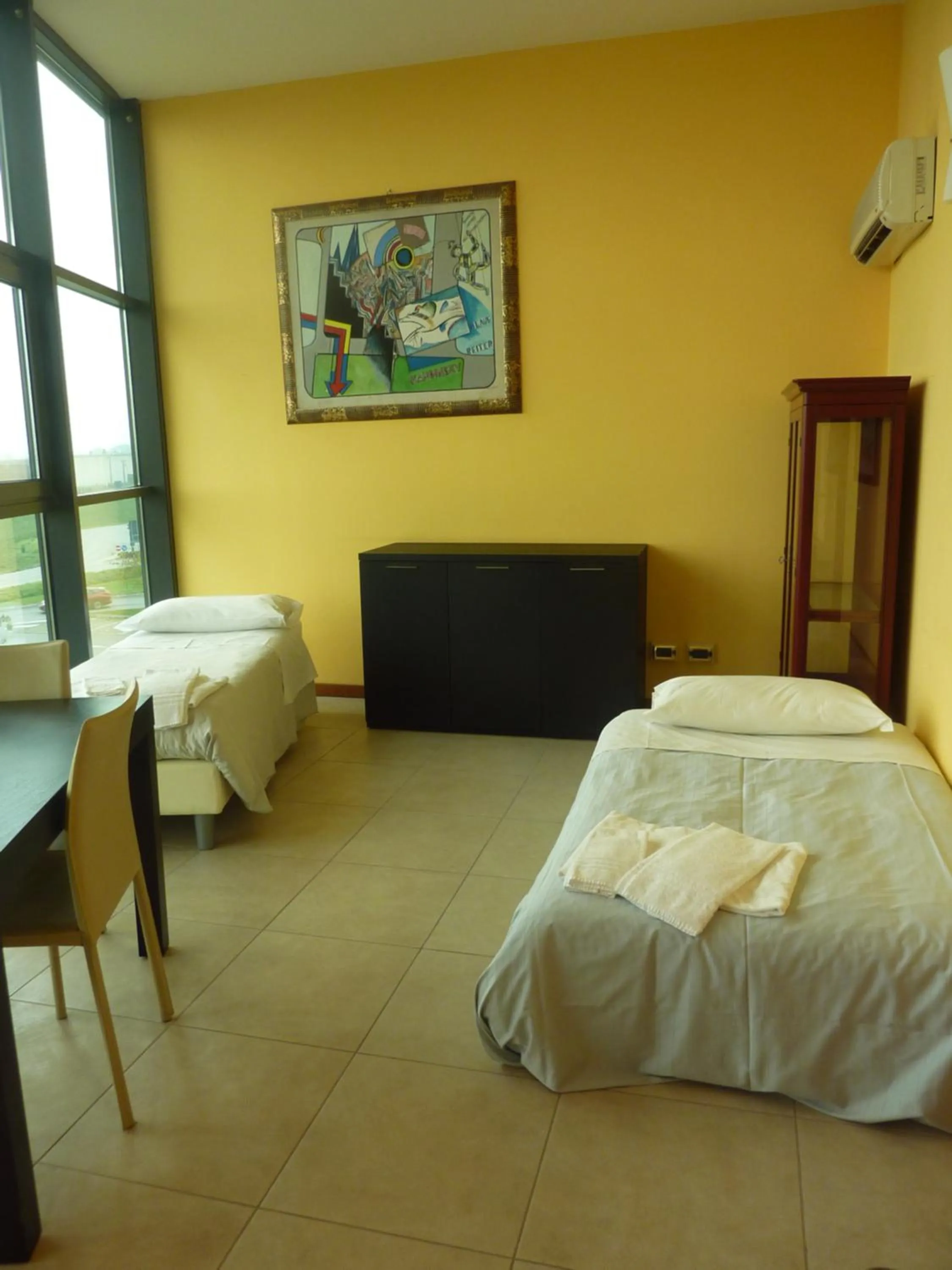 Bedroom, Bed in Hotel Padus Meublè Parma