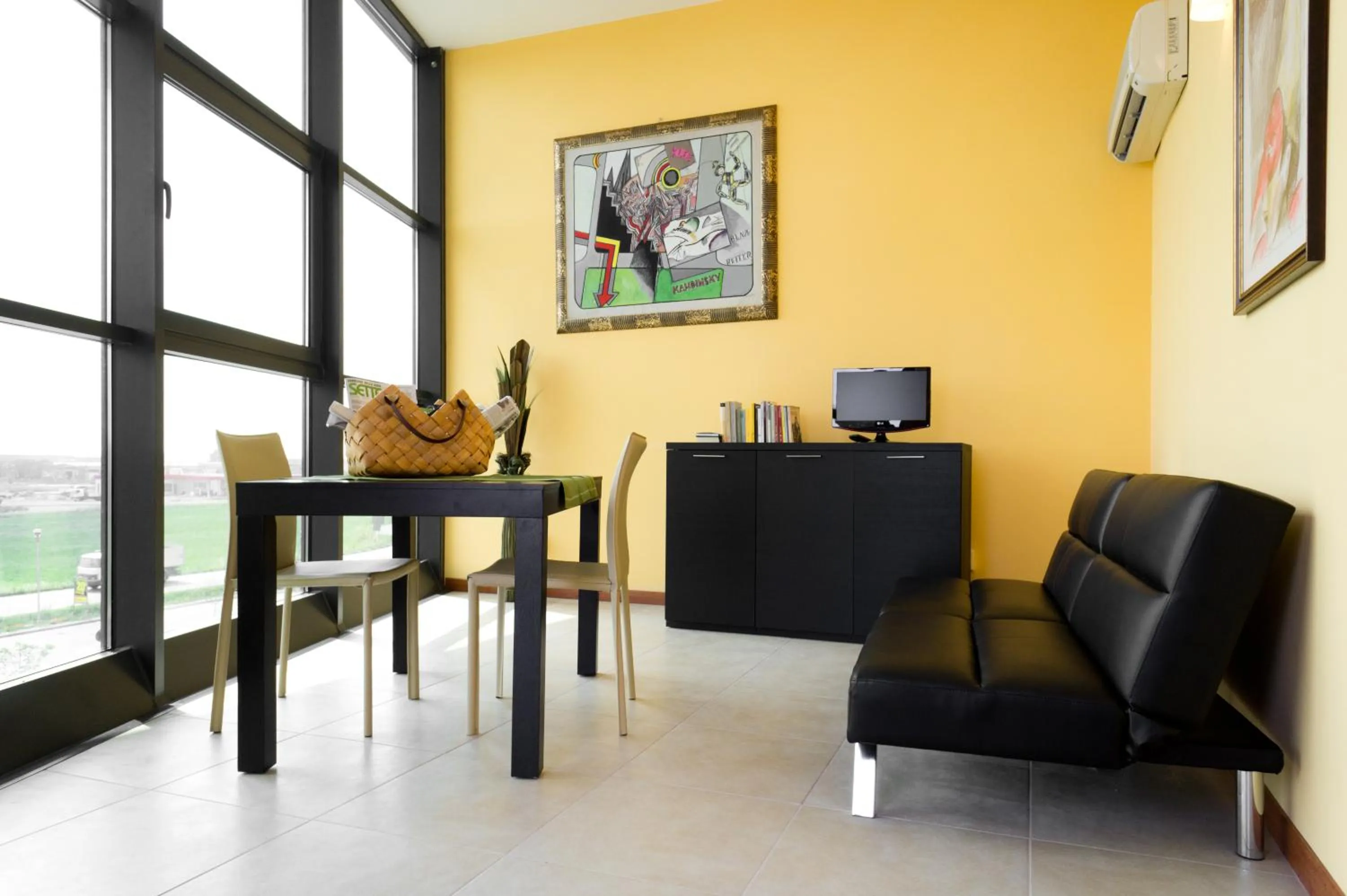 Seating area in Hotel Padus Meublè Parma