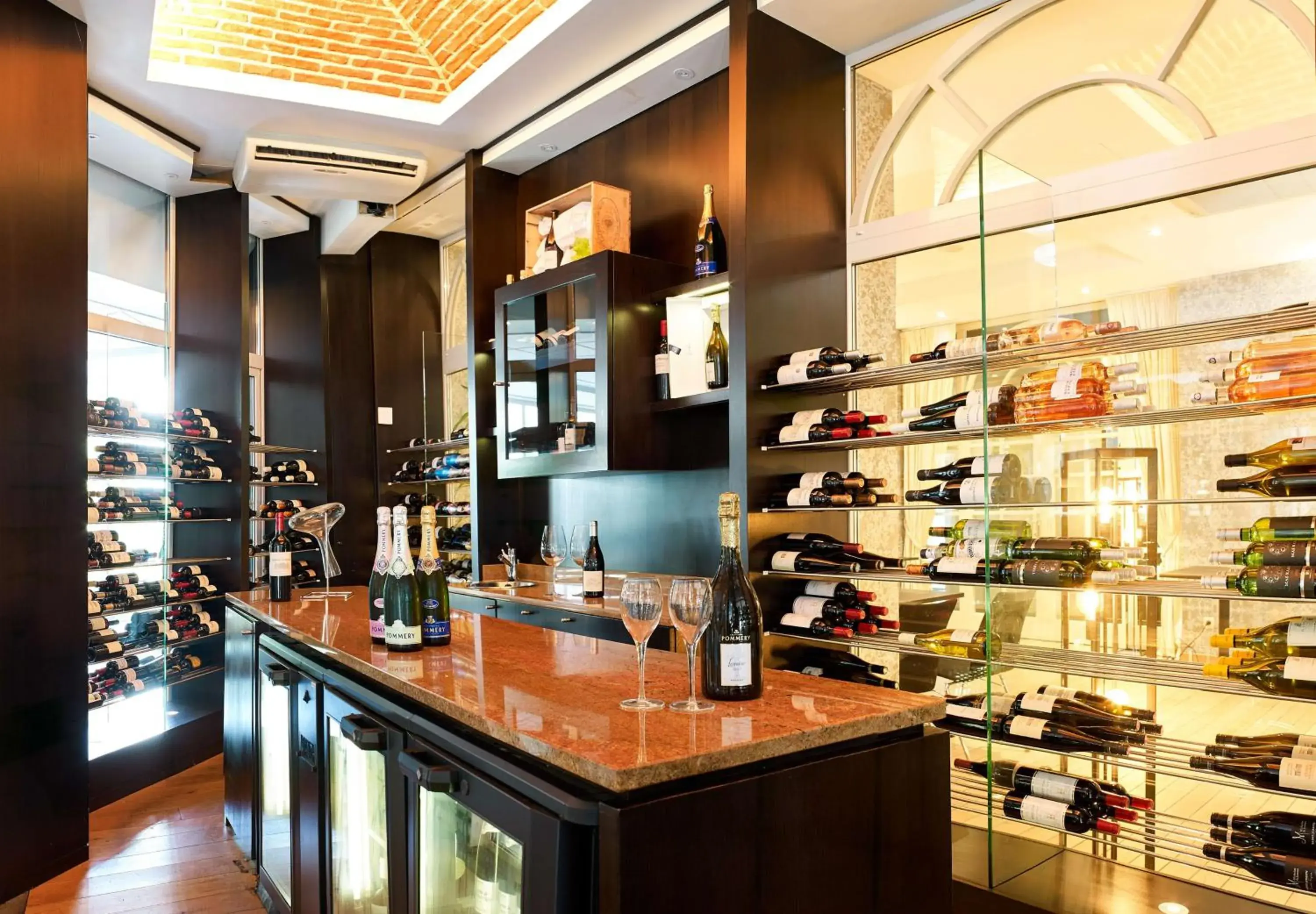 Restaurant/places to eat in Radisson BLU Balmoral Restaurant/places to eat in Radisson BLU Balmoral