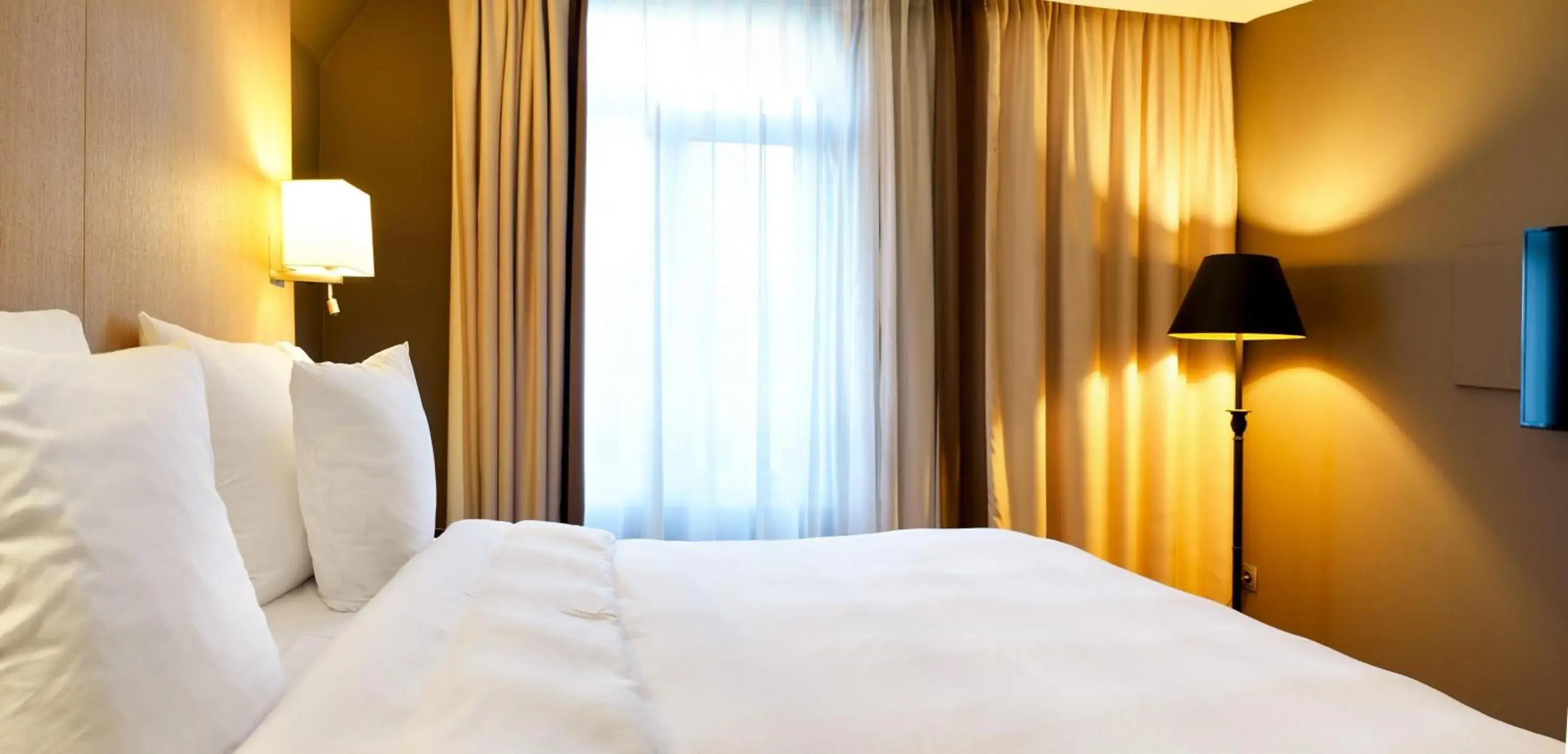 Bedroom, Bed in Radisson BLU Balmoral Bedroom, Bed in Radisson BLU Balmoral