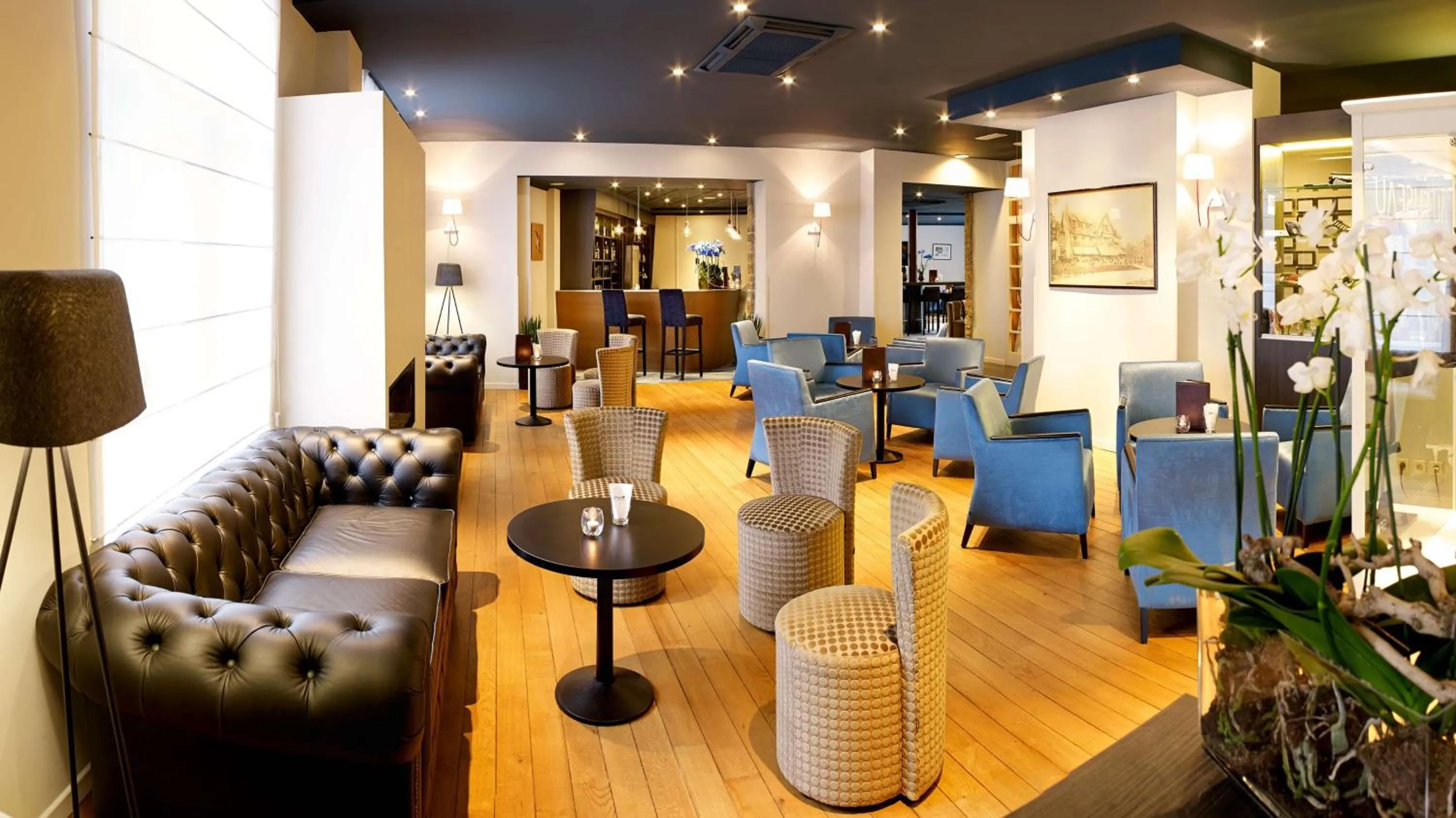 Lounge or bar in Radisson BLU Balmoral