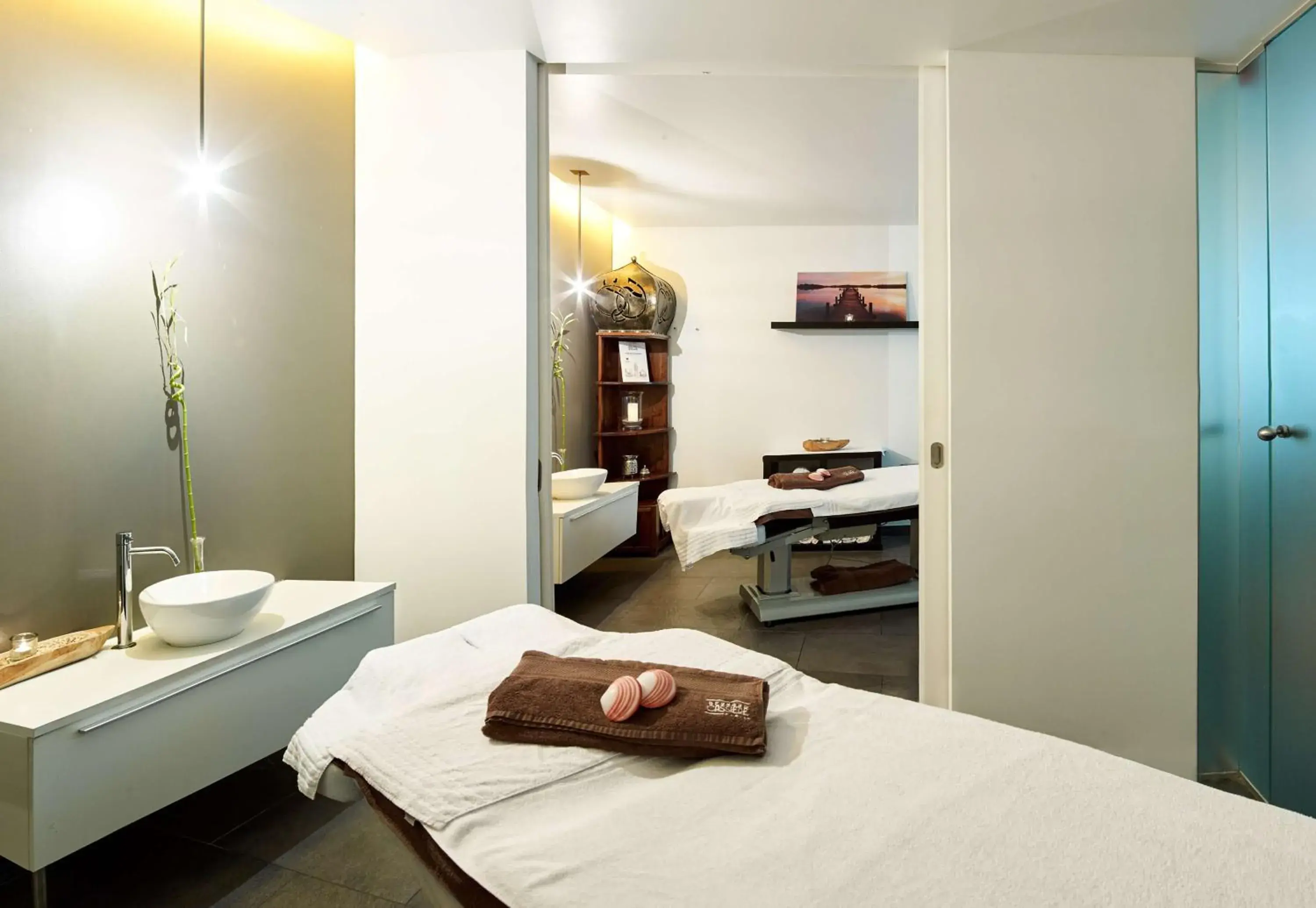 Spa and wellness centre/facilities, Bed in Radisson BLU Balmoral Spa and wellness centre/facilities, Bed in Radisson BLU Balmoral