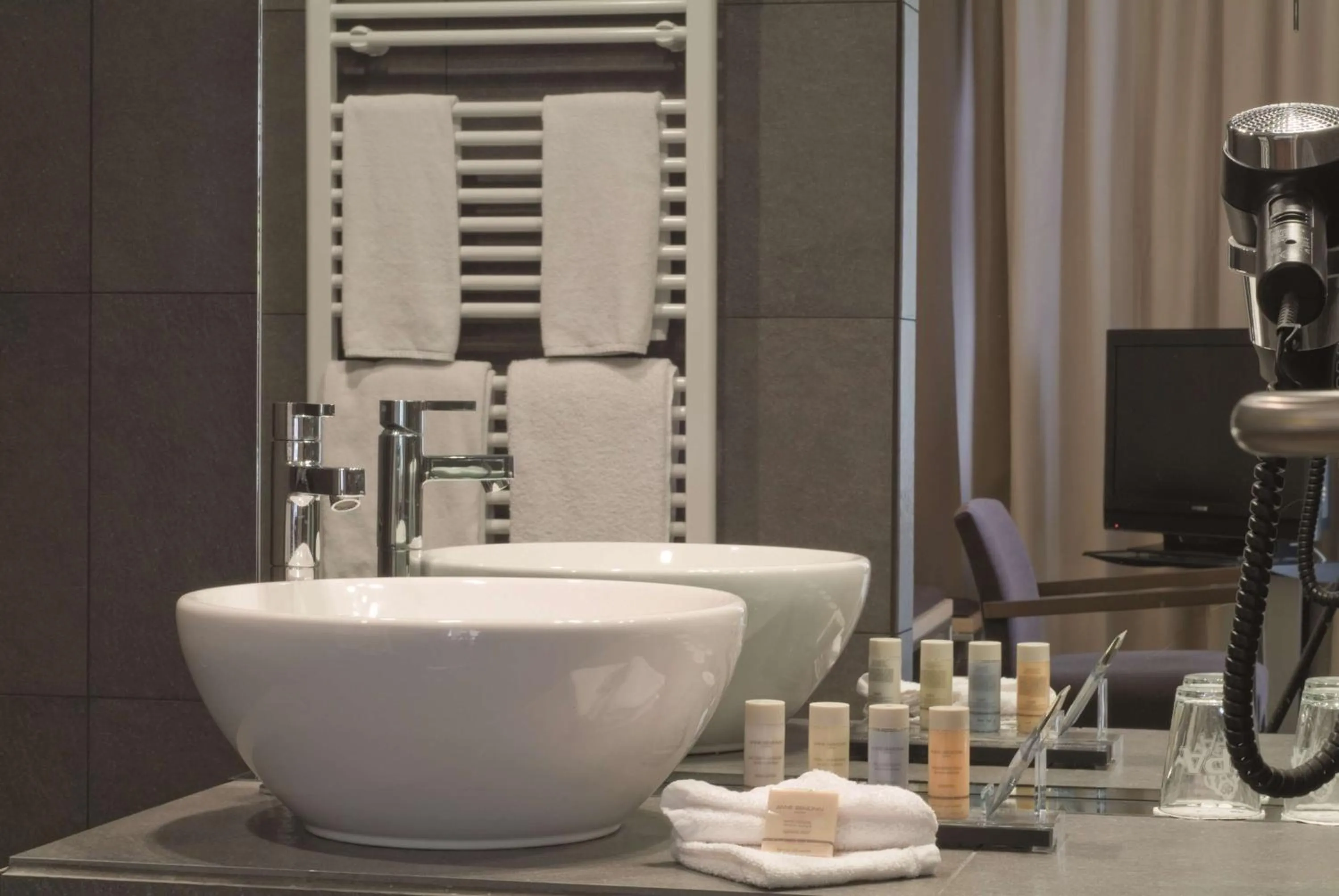 Bathroom in Radisson BLU Balmoral