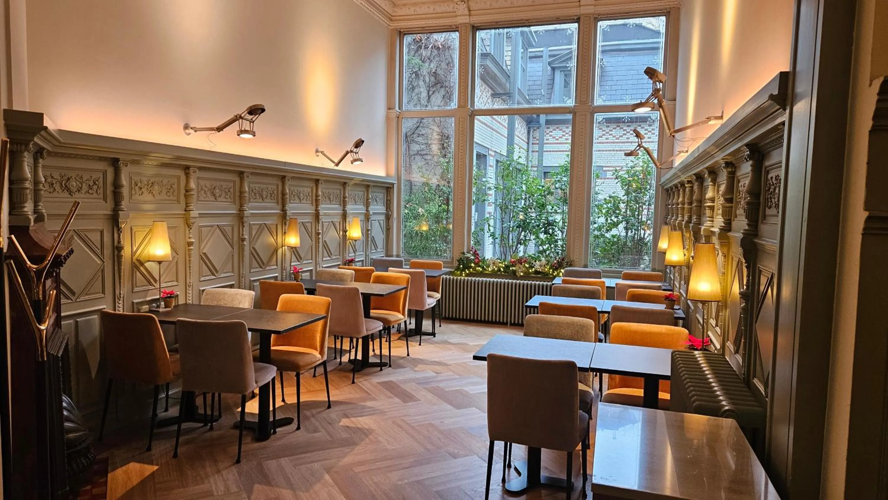 Breakfast in Hotel Du Congres