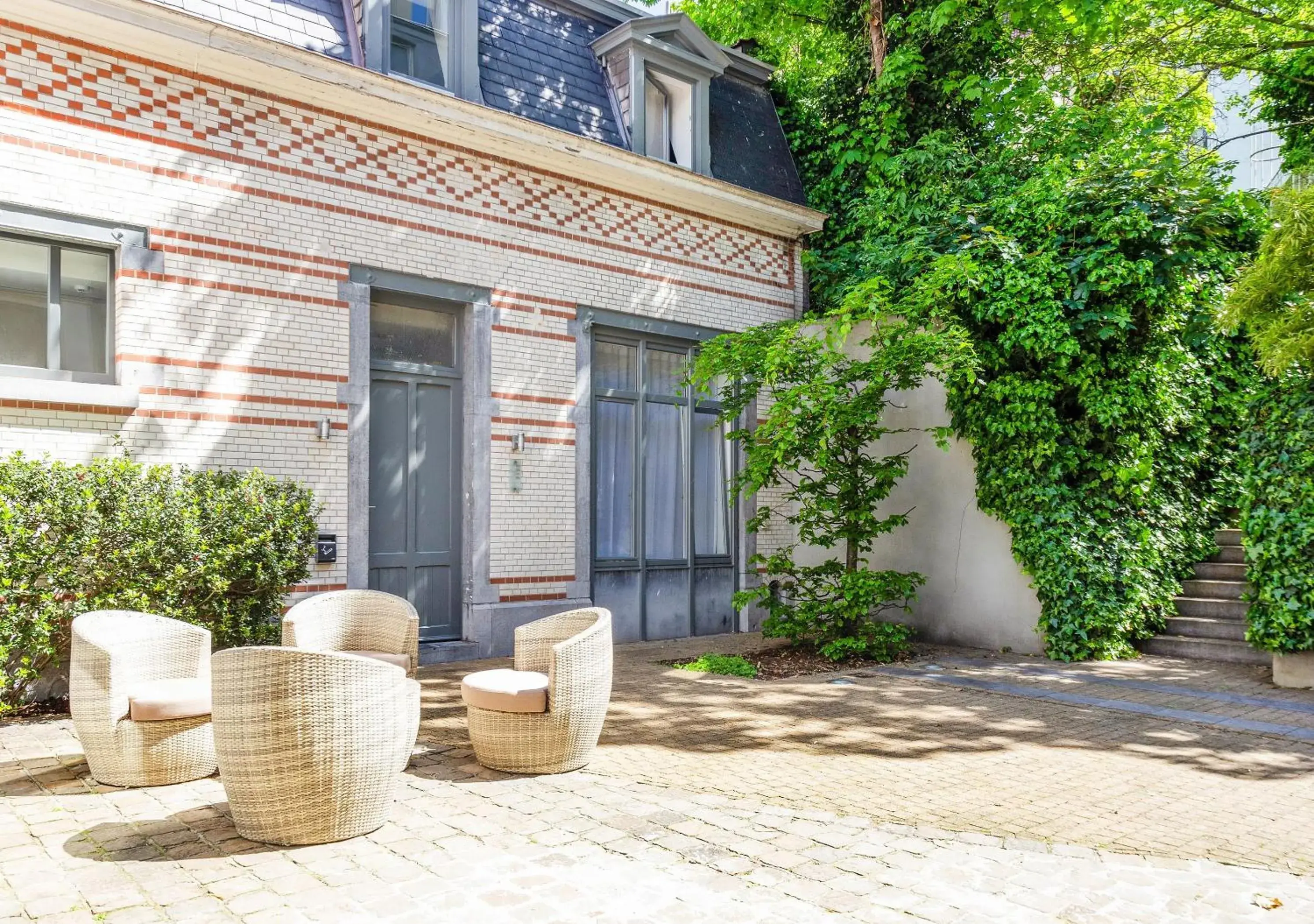 Hotel Du Congres Hotel Du Congres