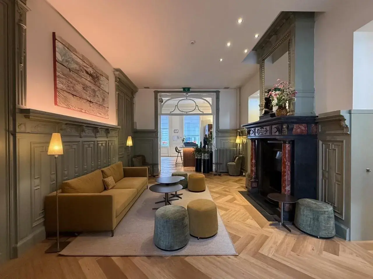 Property building in Hotel Du Congres Property building in Hotel Du Congres