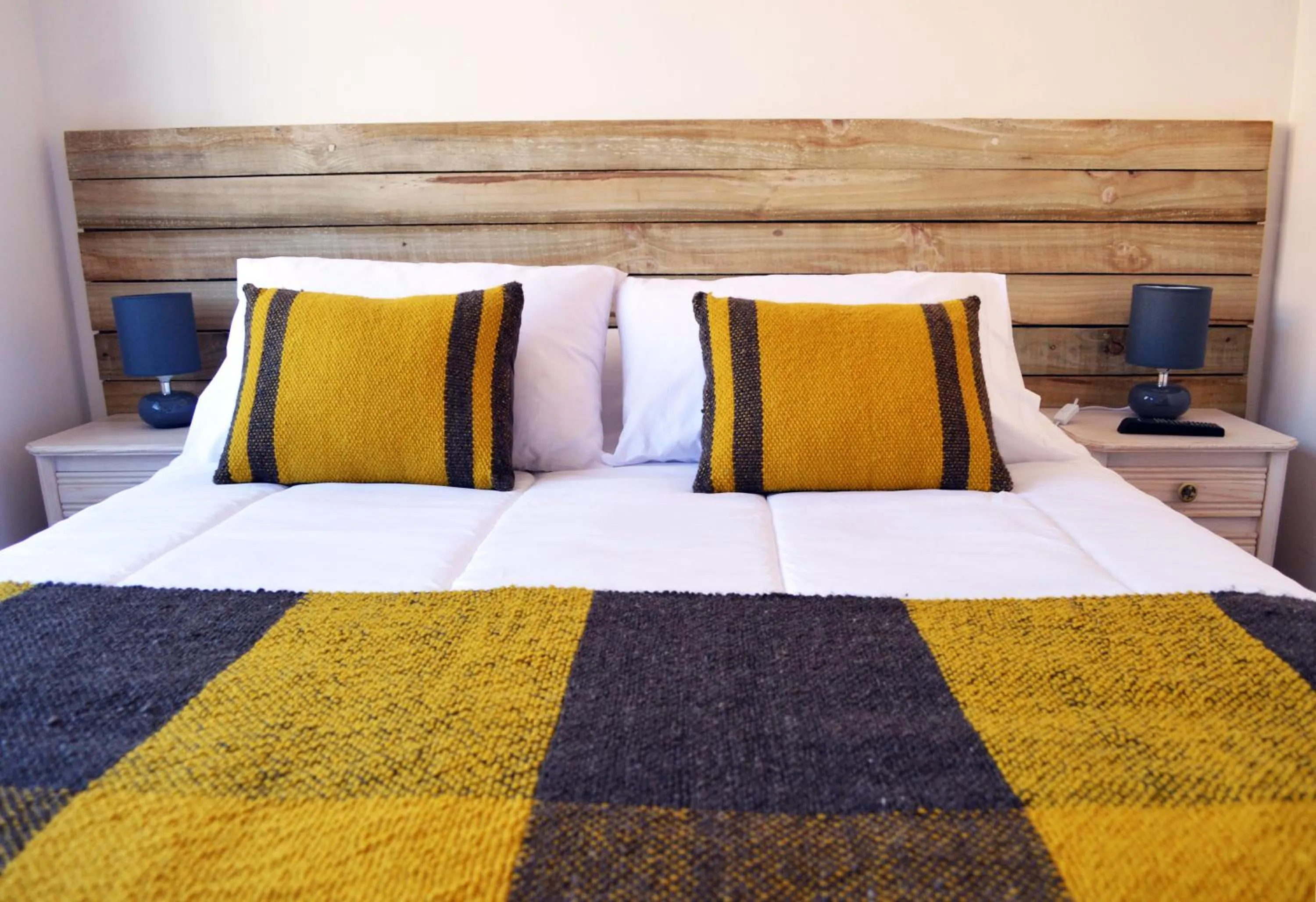 Decorative detail, Bed in Apart Hotel Endurance