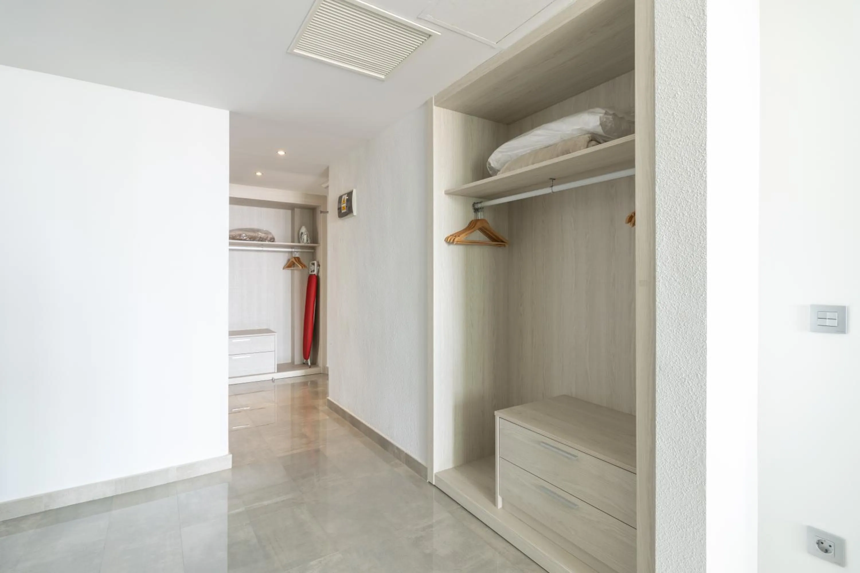 wardrobe in Dos Playas - 30º hotels