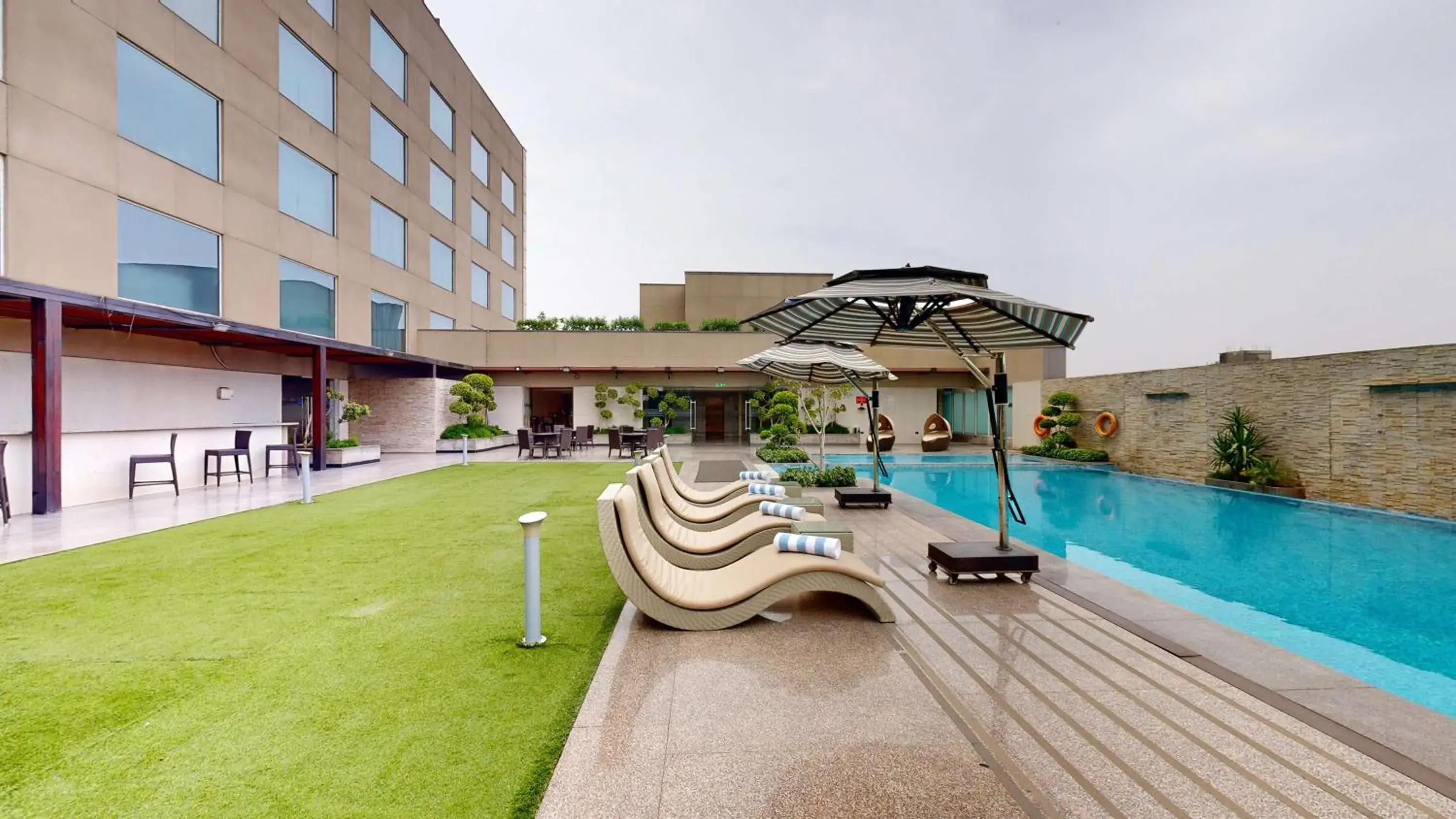 Pool view in Radisson Blu Faridabad Pool view in Radisson Blu Faridabad