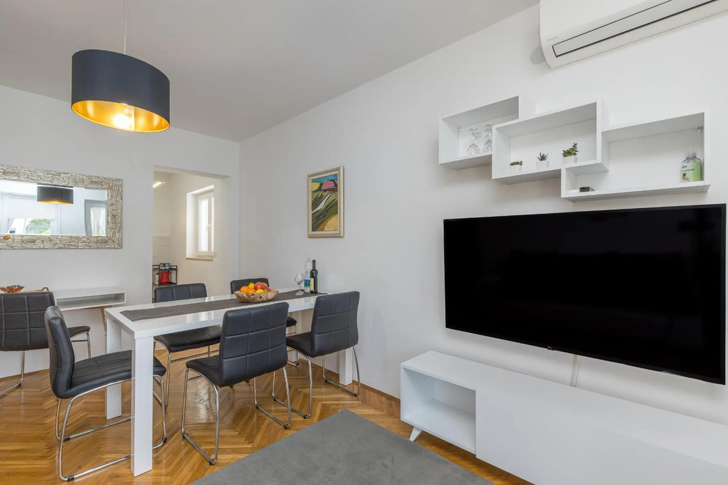 Apartments Hrestak