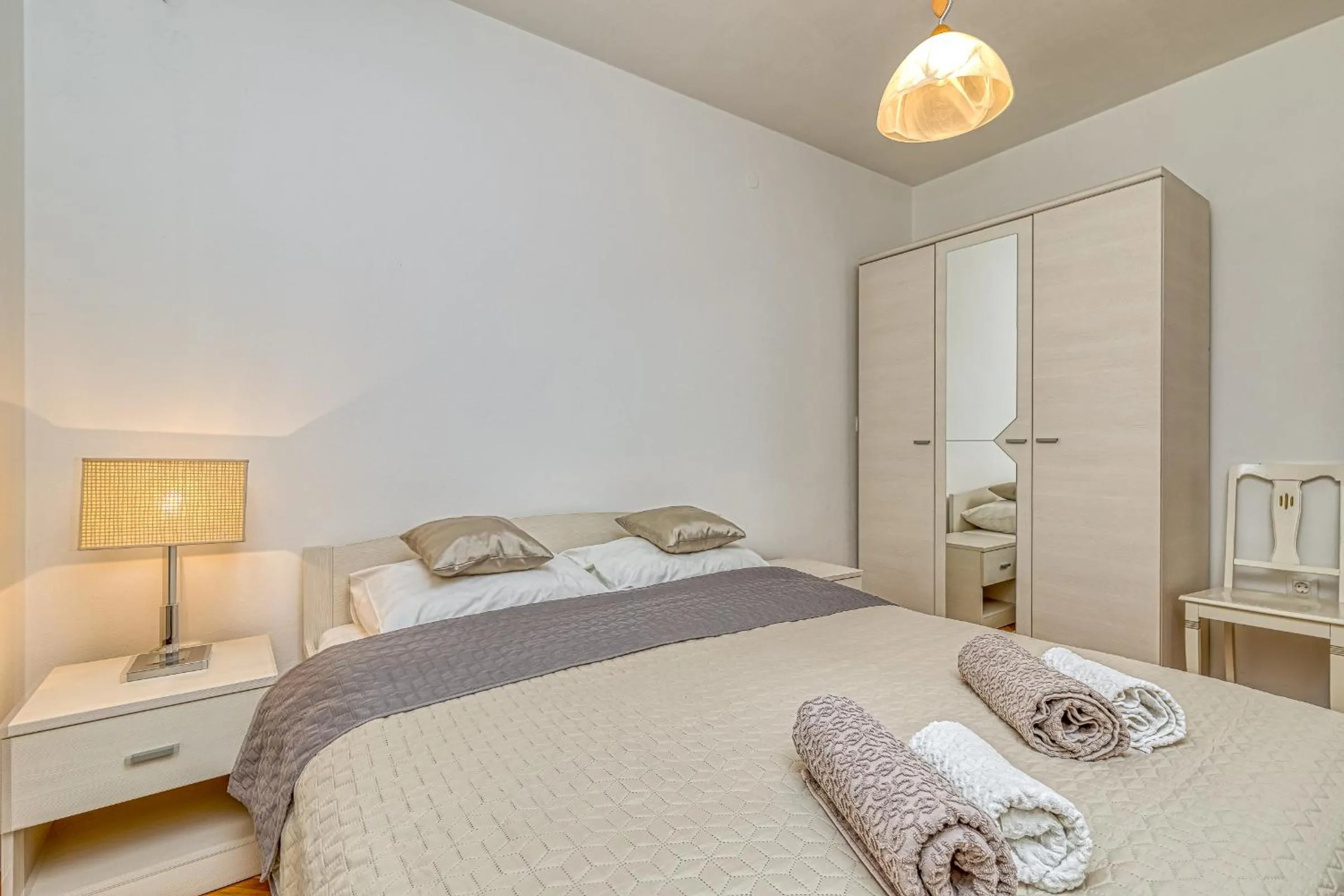 Bed in Apartments Hrestak