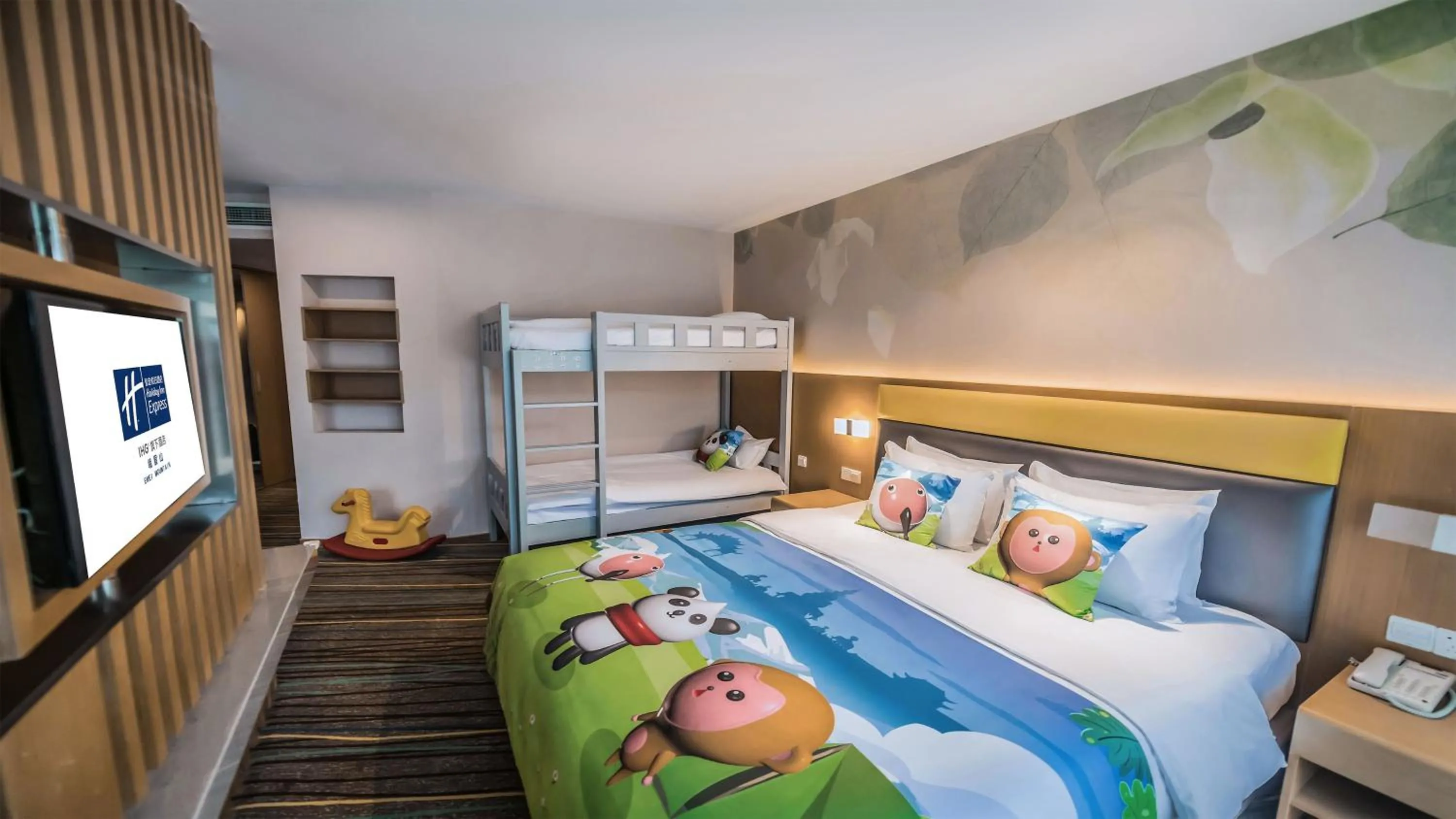 Photo of the whole room in Holiday Inn Express Emei Mountain, an IHG Hotel