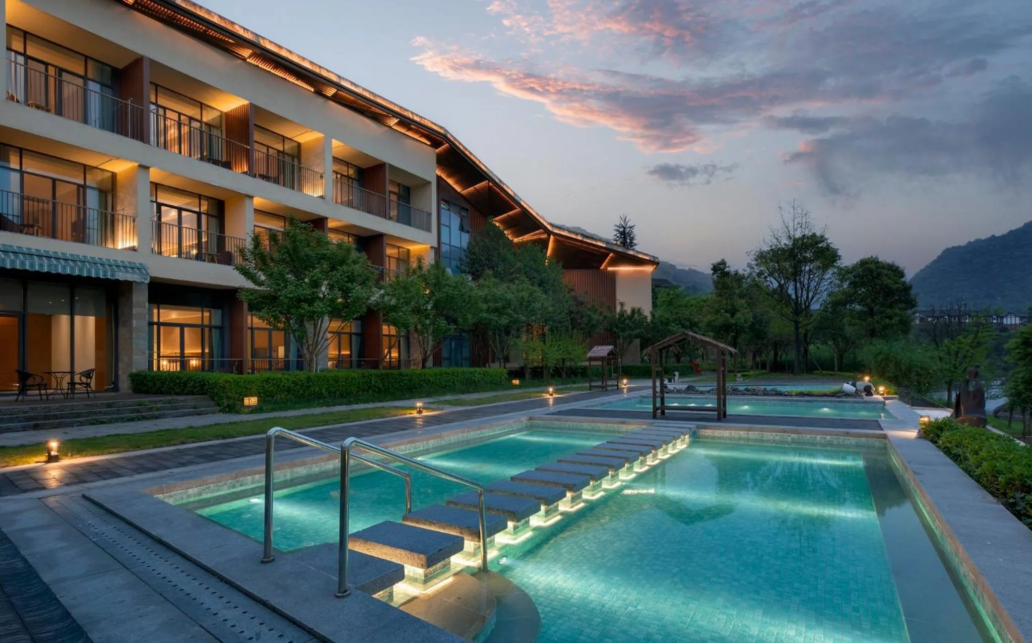 Fitness centre/facilities in Holiday Inn Express Emei Mountain, an IHG Hotel