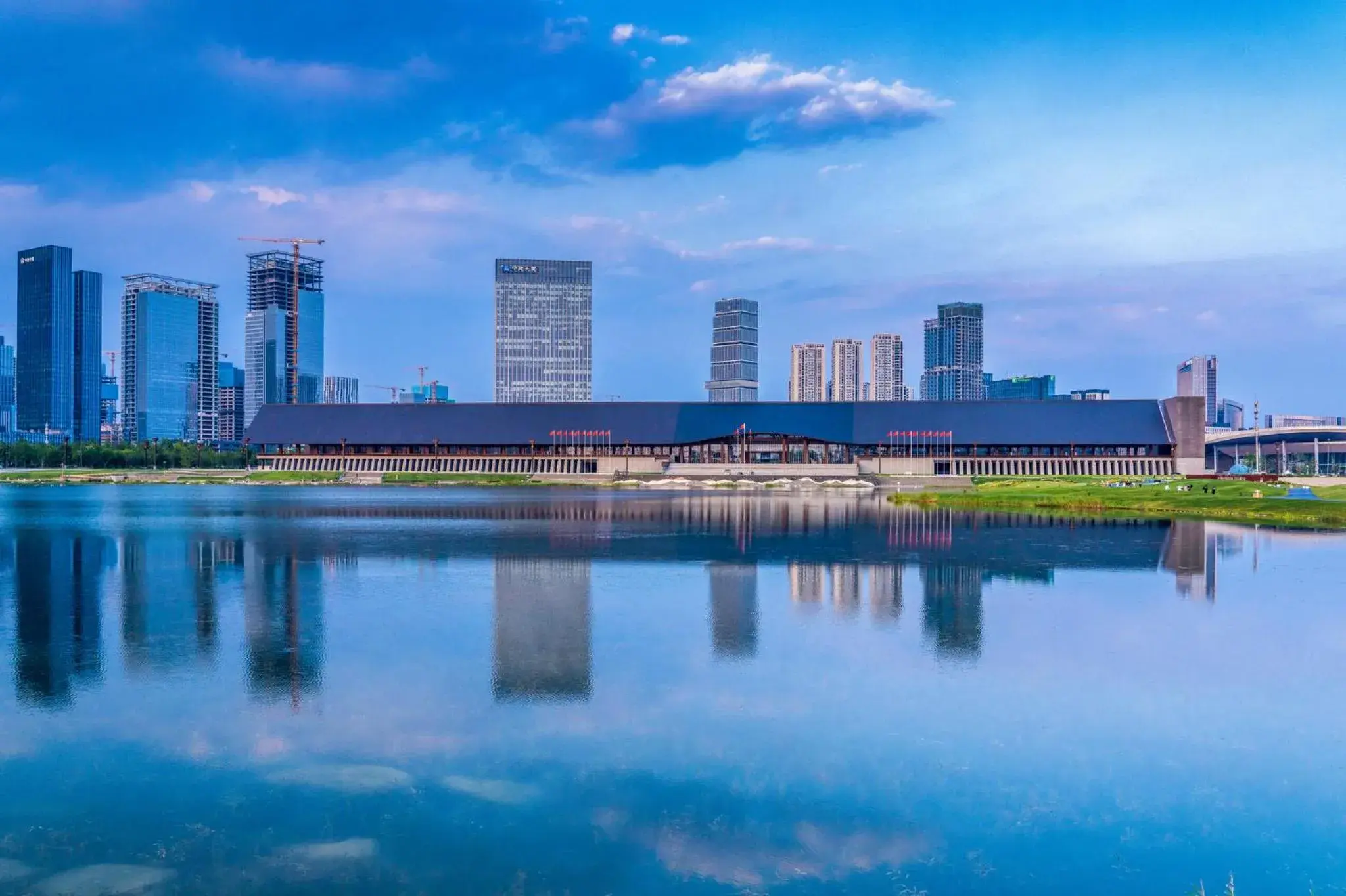 Property building in Holiday Inn Chengdu Qinhuang by IHG Property building in Holiday Inn Chengdu Qinhuang by IHG