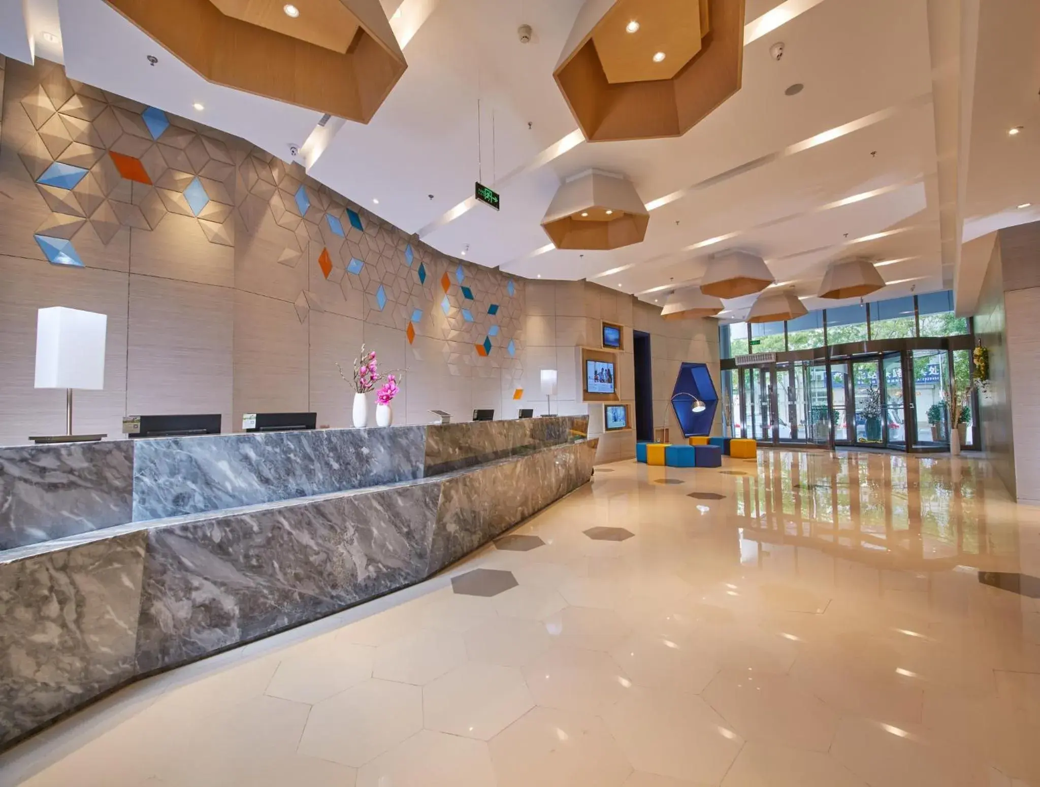 Property building in Holiday Inn Express Panjin Downtown by IHG Property building in Holiday Inn Express Panjin Downtown by IHG