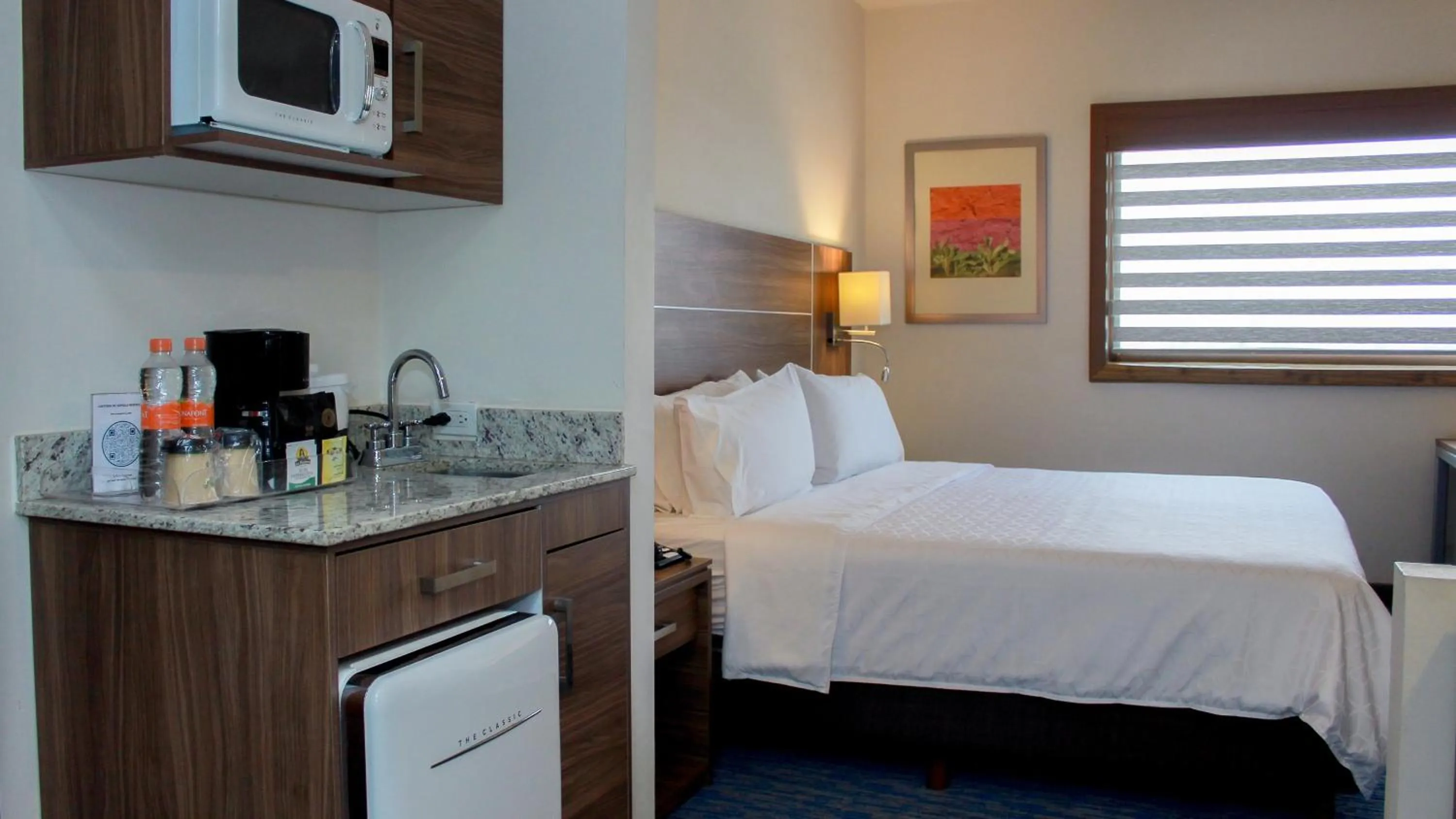 Photo of the whole room, Bed in Holiday Inn Express & Suites - Ciudad Obregon by IHG