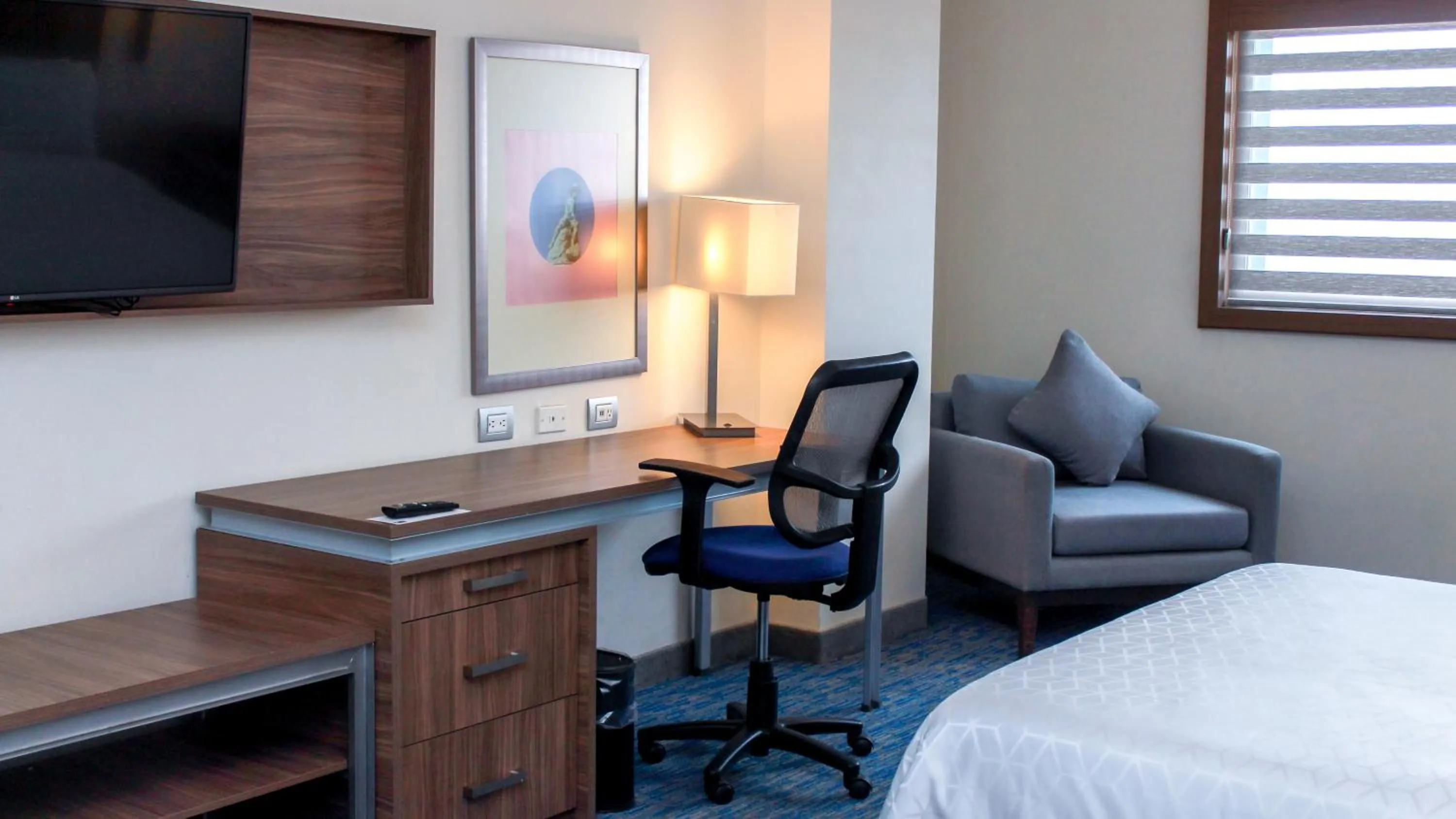 TV and multimedia, Bed in Holiday Inn Express & Suites - Ciudad Obregon by IHG
