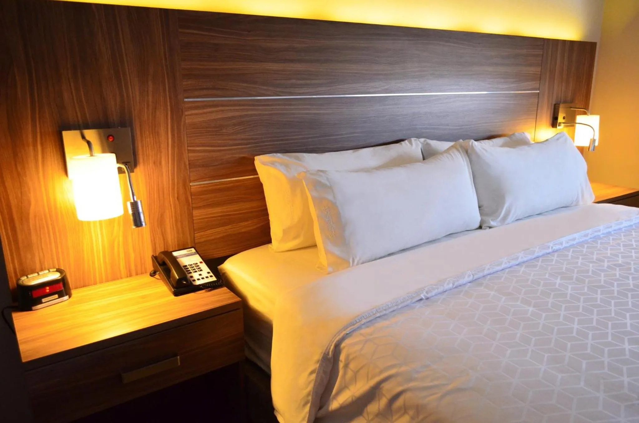 Photo of the whole room, Bed in Holiday Inn Express & Suites - Ciudad Obregon by IHG