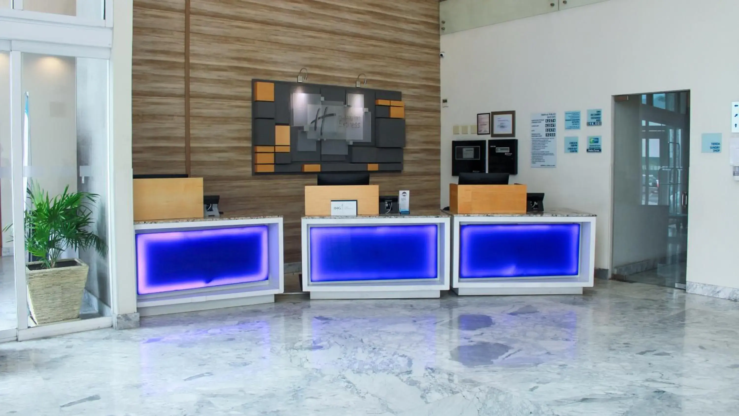 Property building in Holiday Inn Express & Suites - Ciudad Obregon by IHG Property building in Holiday Inn Express & Suites - Ciudad Obregon by IHG