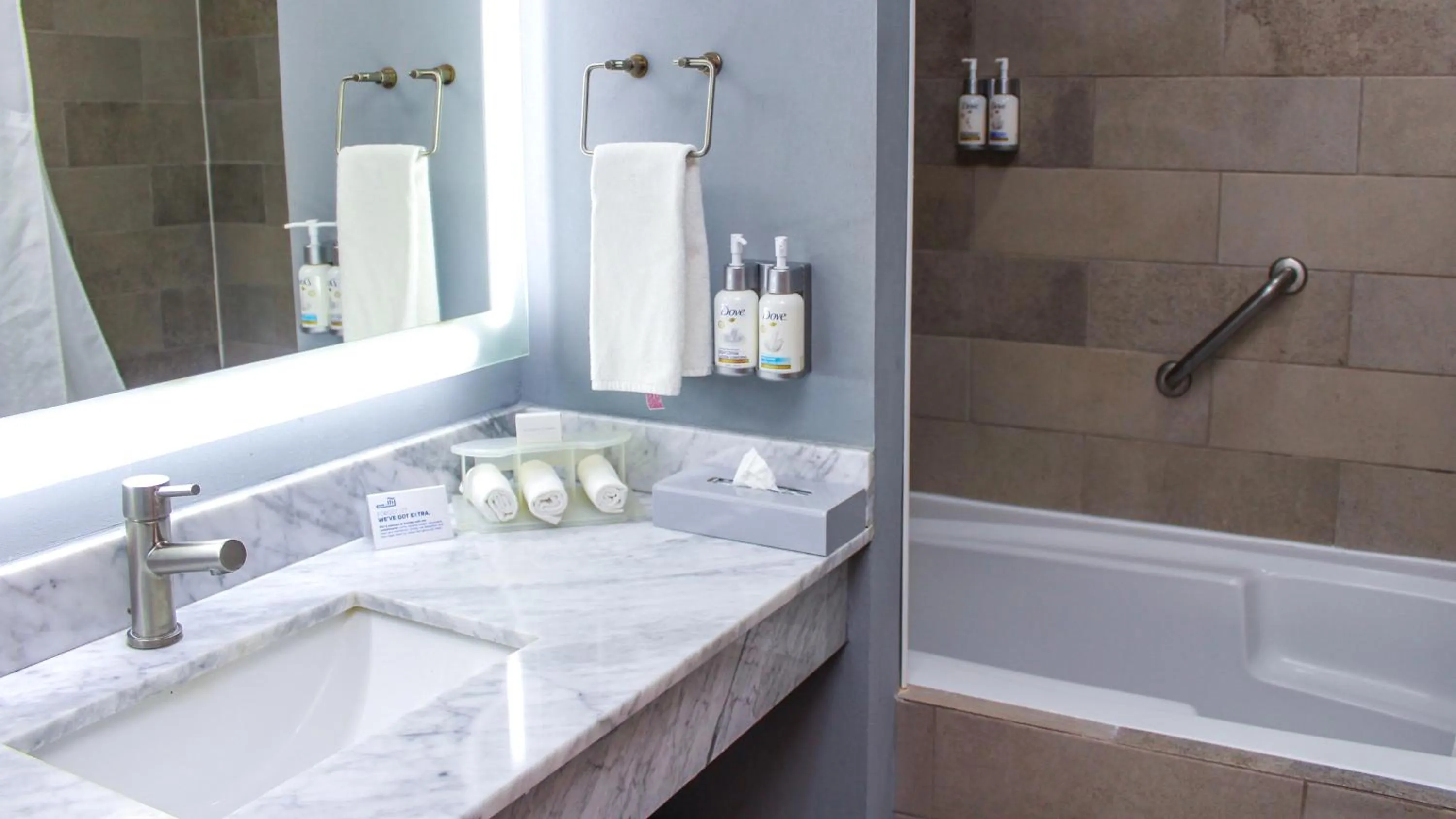 Bathroom in Holiday Inn Express & Suites - Ciudad Obregon by IHG