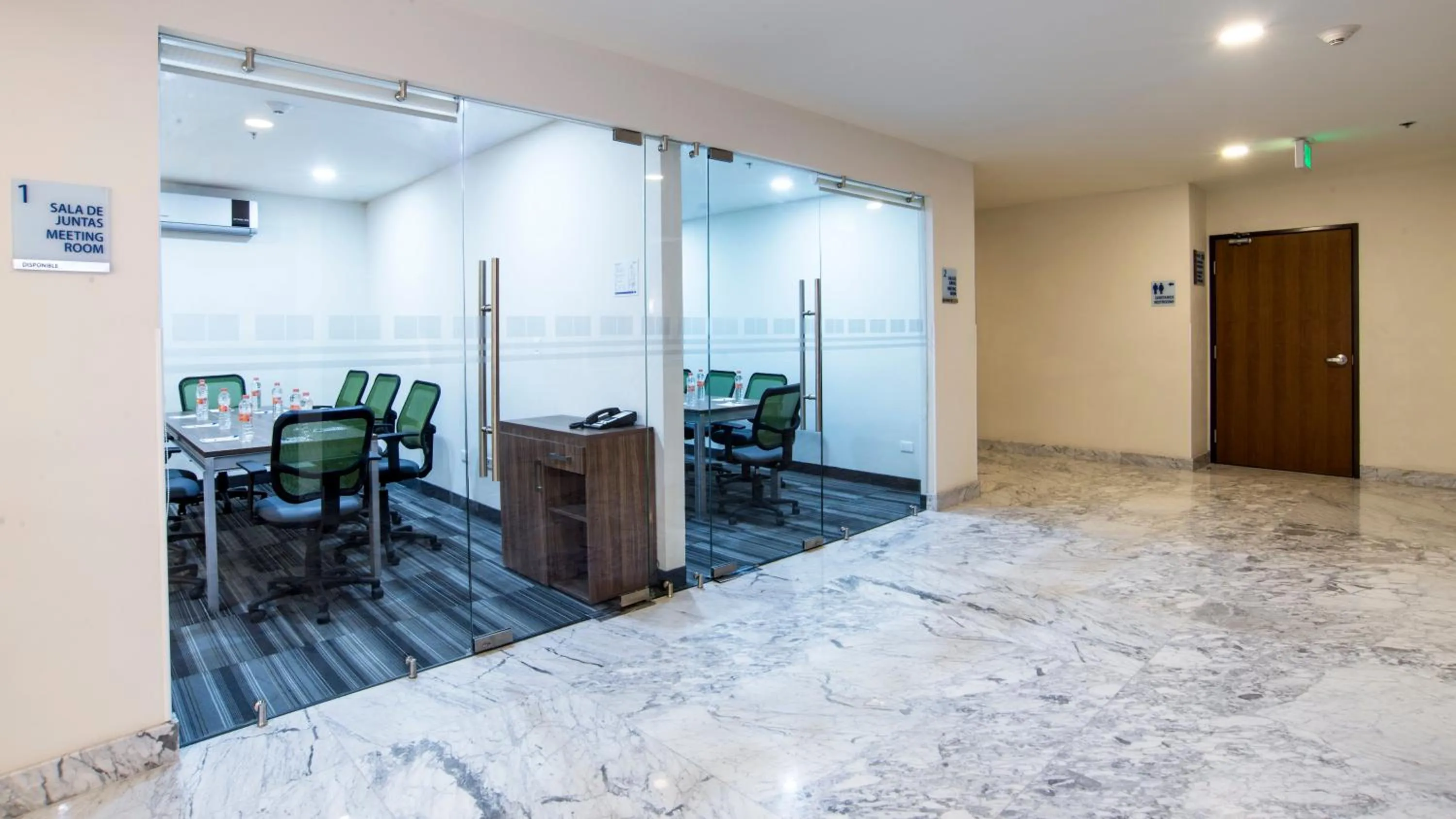 Meeting/conference room in Holiday Inn Express & Suites - Ciudad Obregon by IHG