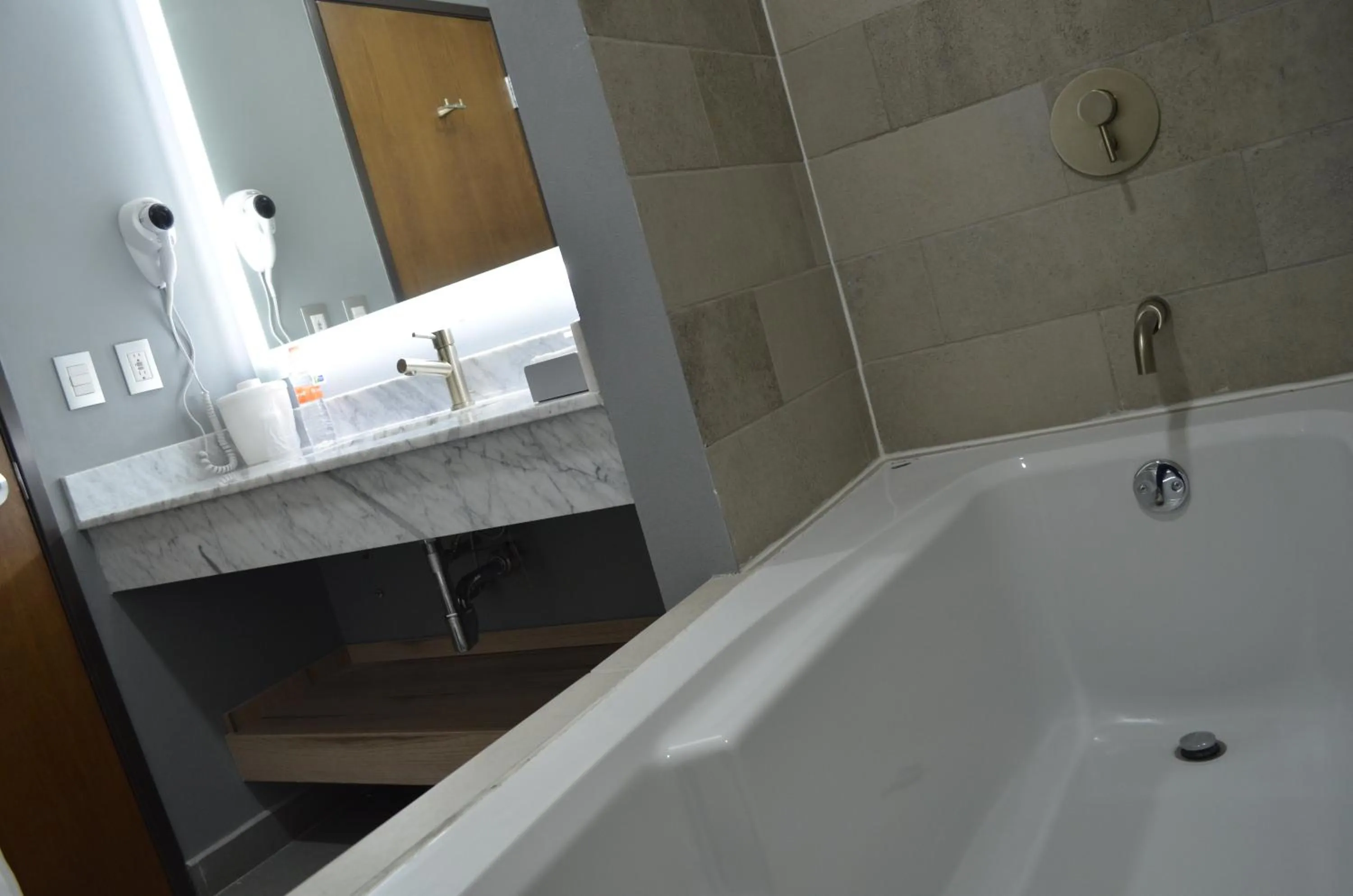 Photo of the whole room in Holiday Inn Express & Suites - Ciudad Obregon by IHG