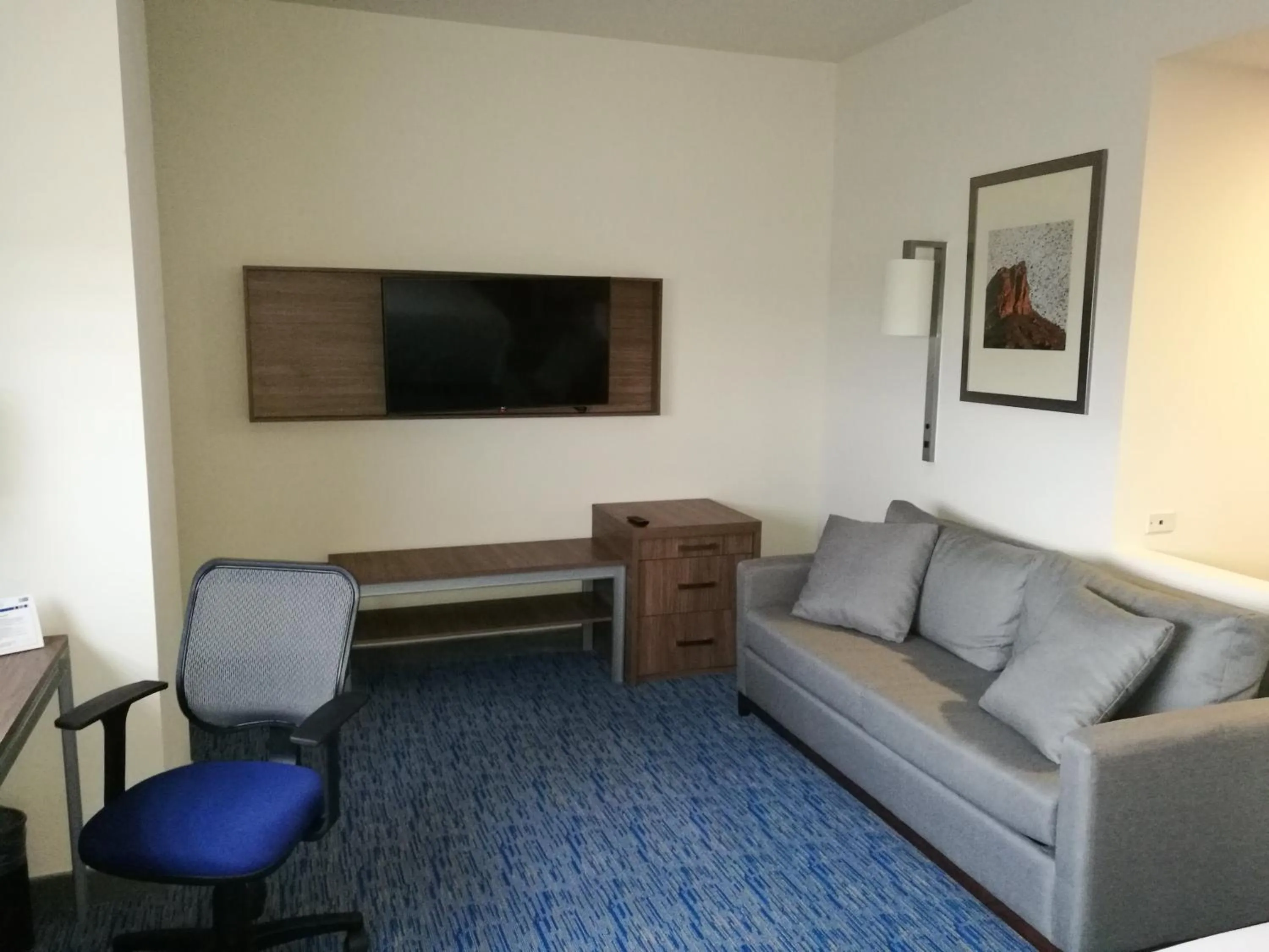 Photo of the whole room in Holiday Inn Express & Suites - Ciudad Obregon by IHG