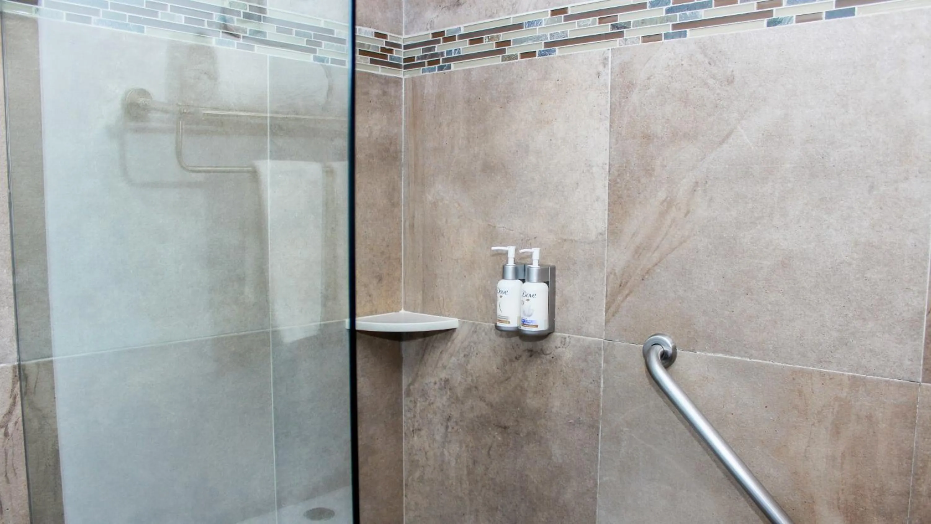 Shower in Holiday Inn Express & Suites - Ciudad Obregon by IHG