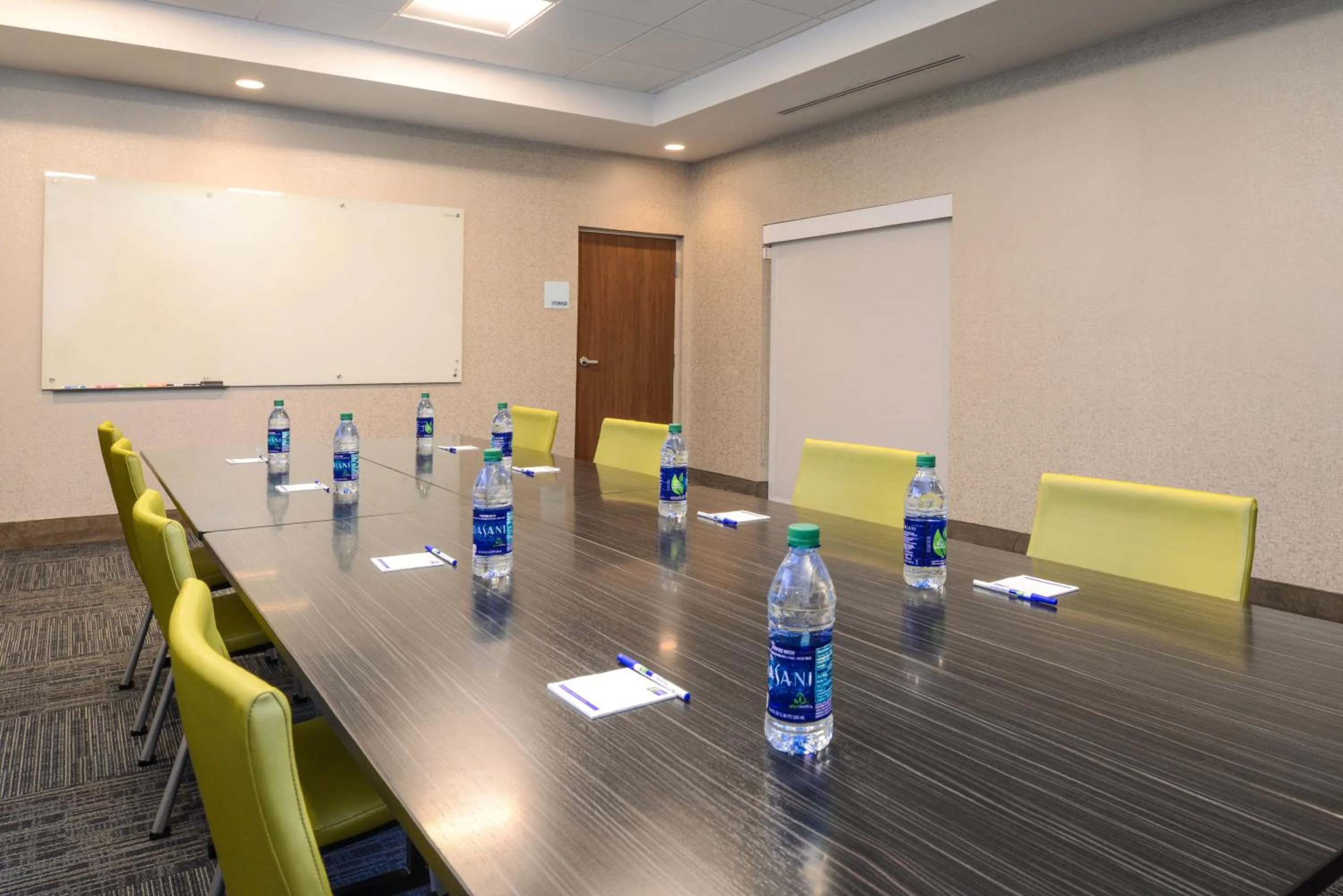 Meeting/conference room in Holiday Inn Express & Suites - St. Petersburg - Madeira Beach by IHG
