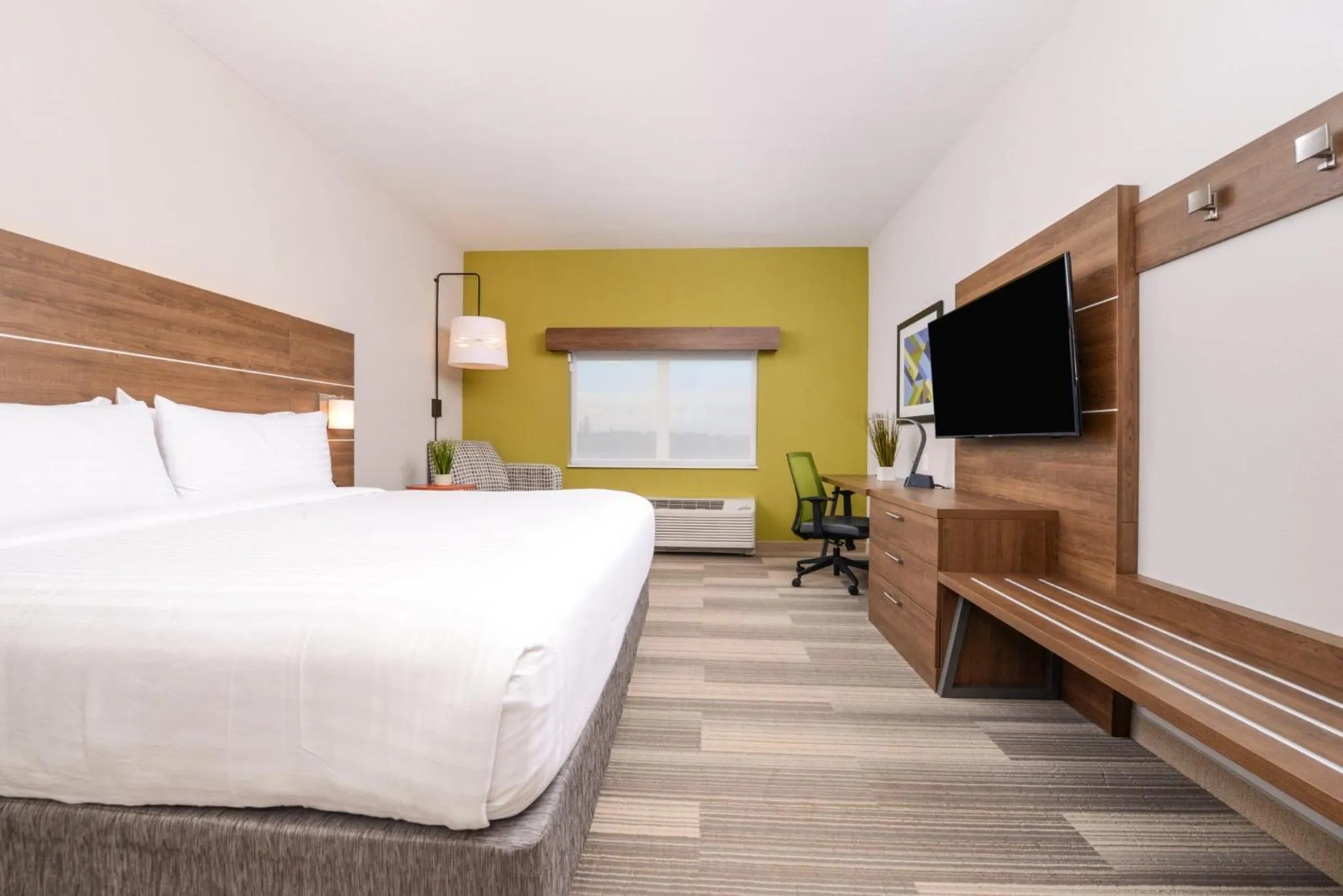 Photo of the whole room, Bed in Holiday Inn Express & Suites - St. Petersburg - Madeira Beach by IHG