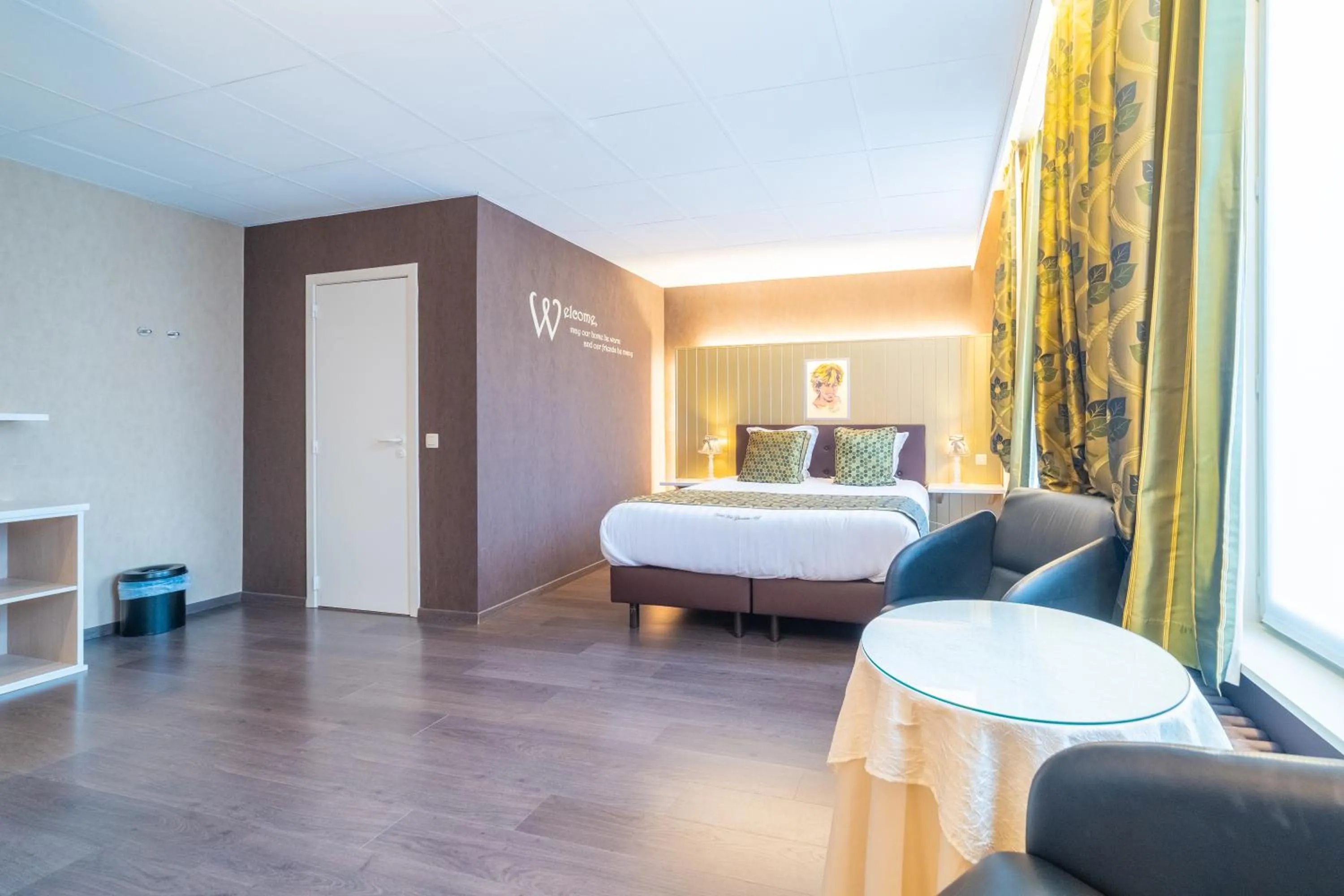 Photo of the whole room, Bed in Hotel Het Gheestelic Hof by CW Hotel Collection