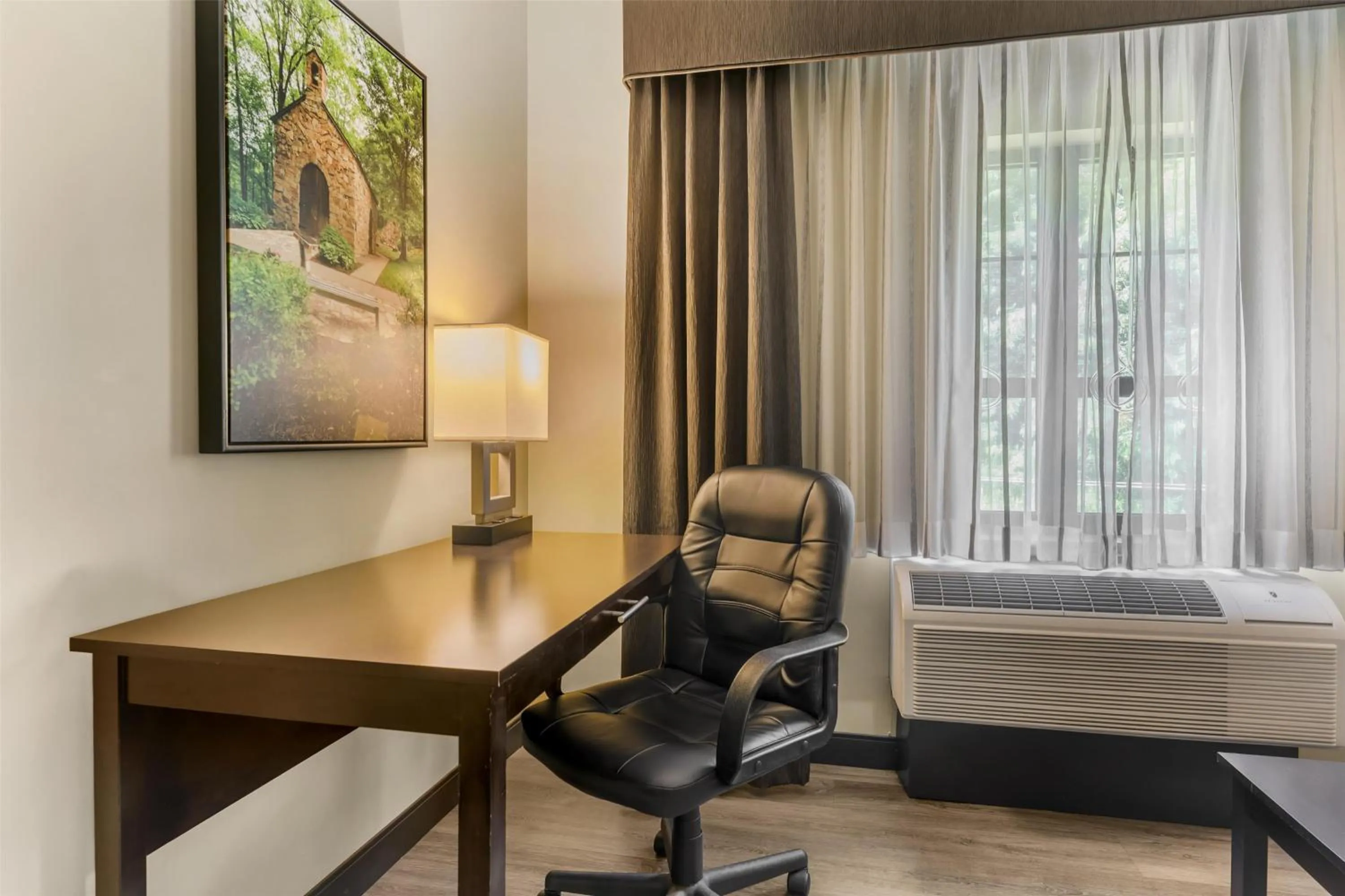 Bedroom in Best Western Plus Franciscan Square Inn & Suites Steubenville