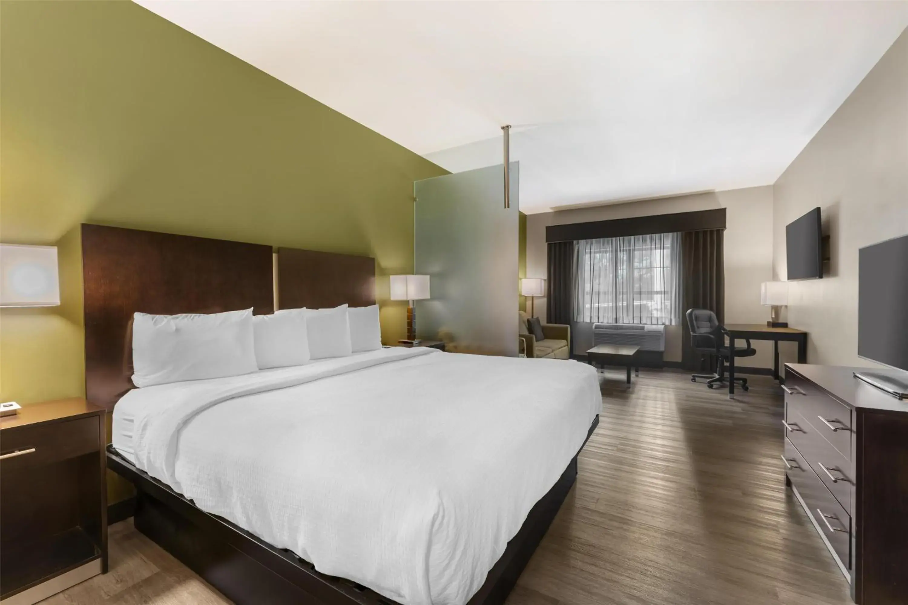 King Suite with Sofa Bed - Non-Smoking in Best Western Plus Franciscan Square Inn & Suites Steubenville King Suite with Sofa Bed - Non-Smoking in Best Western Plus Franciscan Square Inn & Suites Steubenville